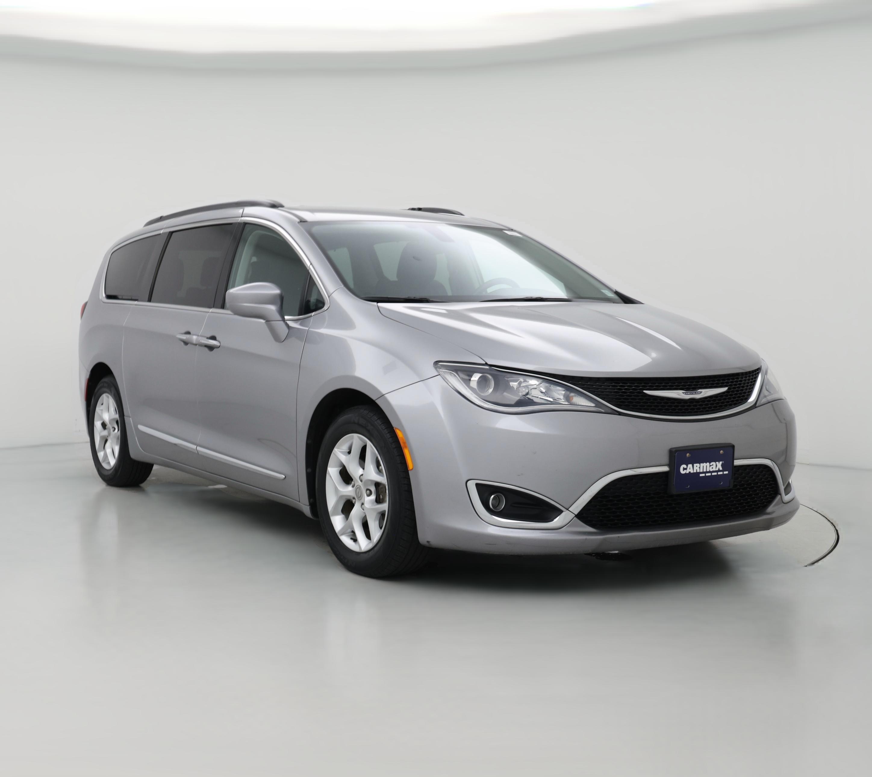 Thumbnail: 2017 Chrysler Pacifica - 1