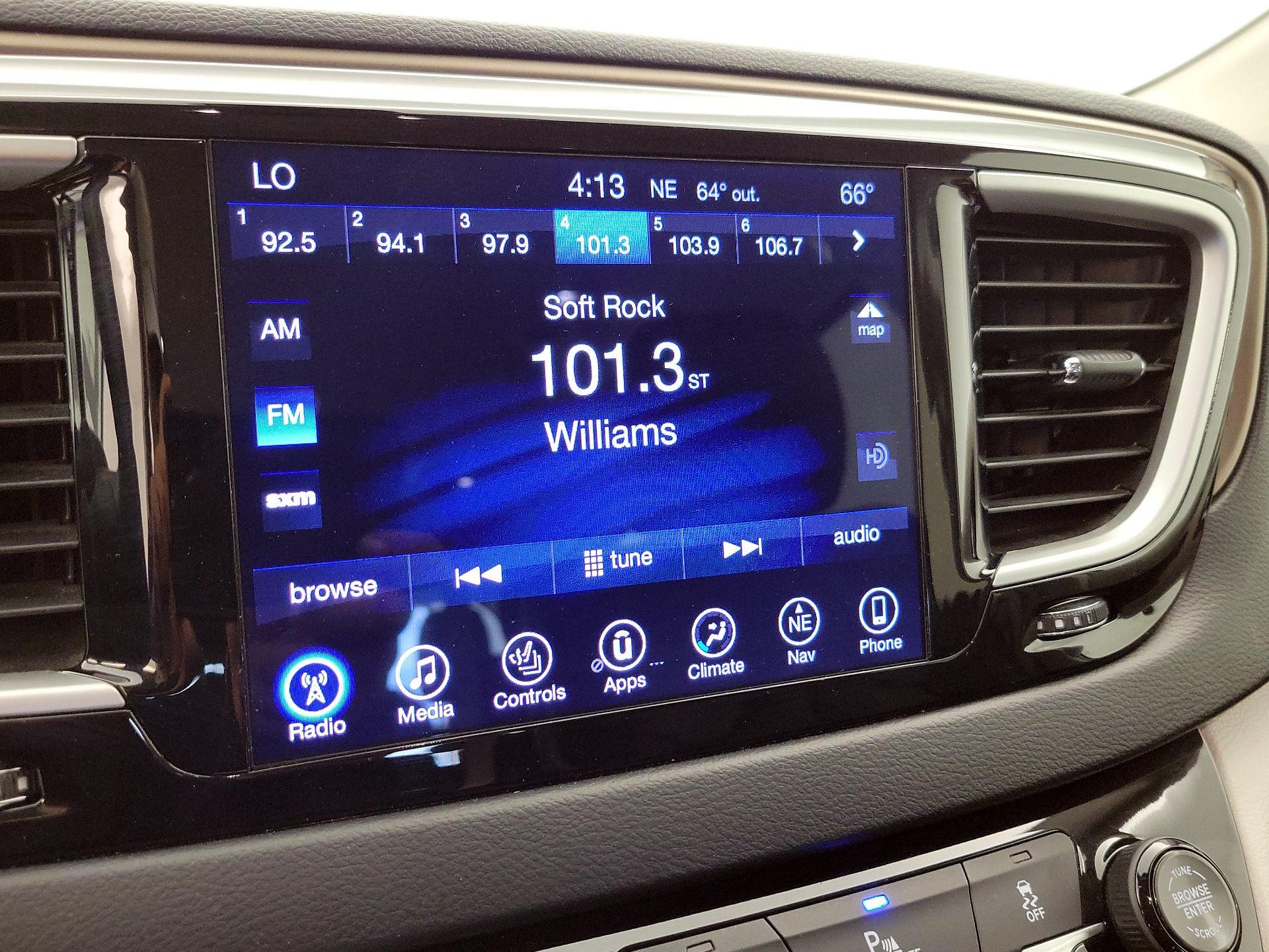 Thumbnail: 2017 Chrysler Pacifica - 16