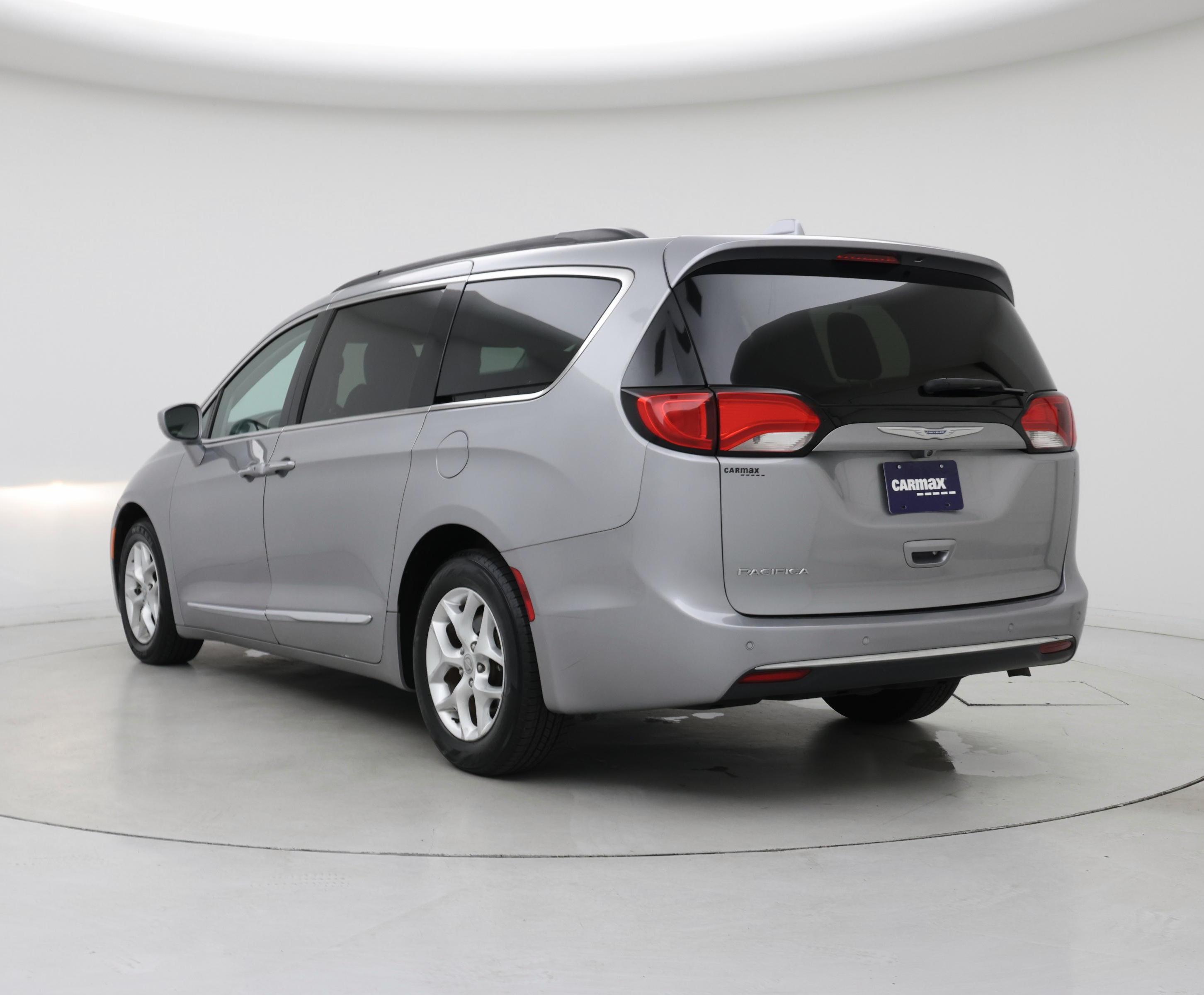 Thumbnail: 2017 Chrysler Pacifica - 2