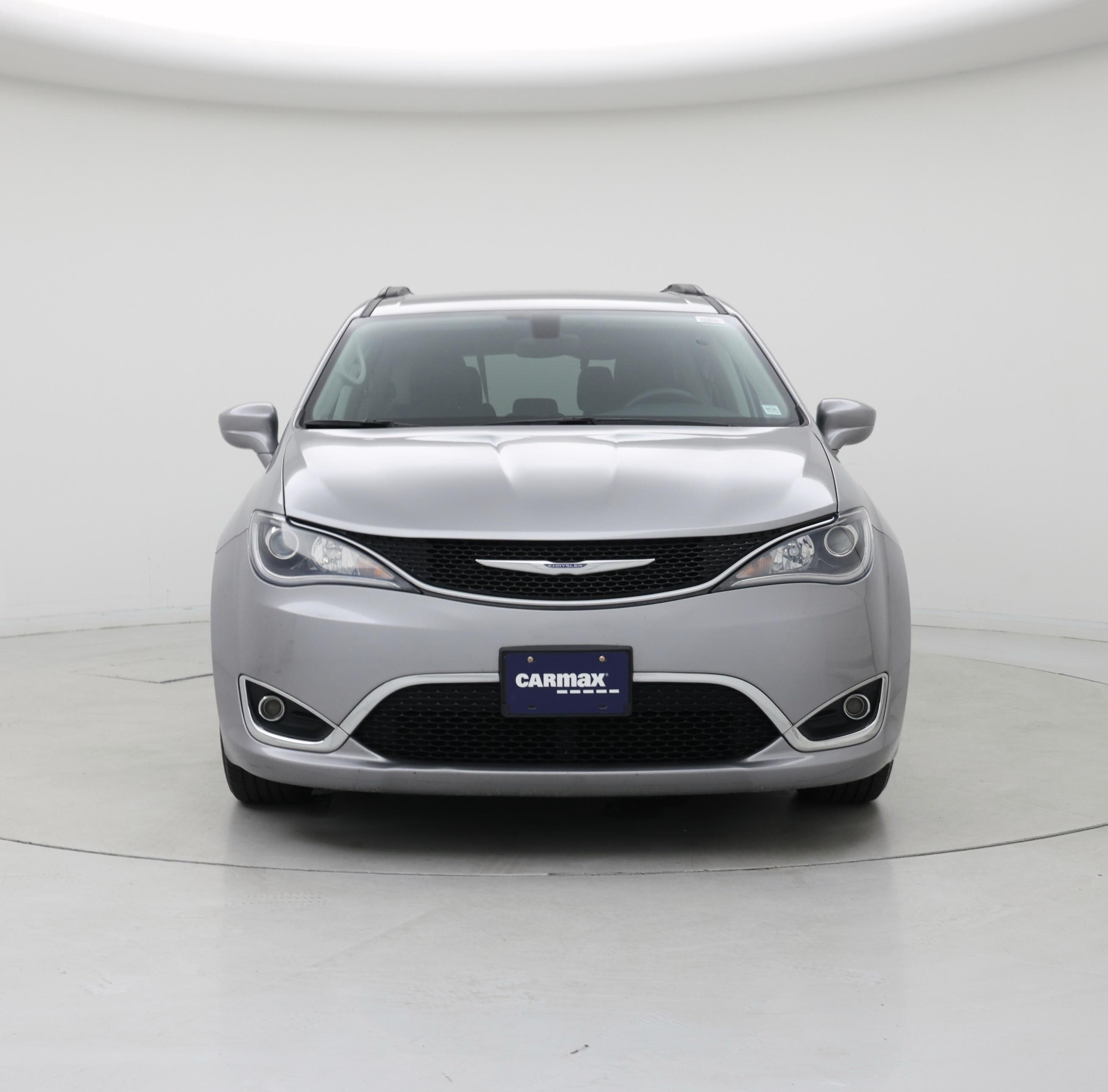 Thumbnail: 2017 Chrysler Pacifica - 5