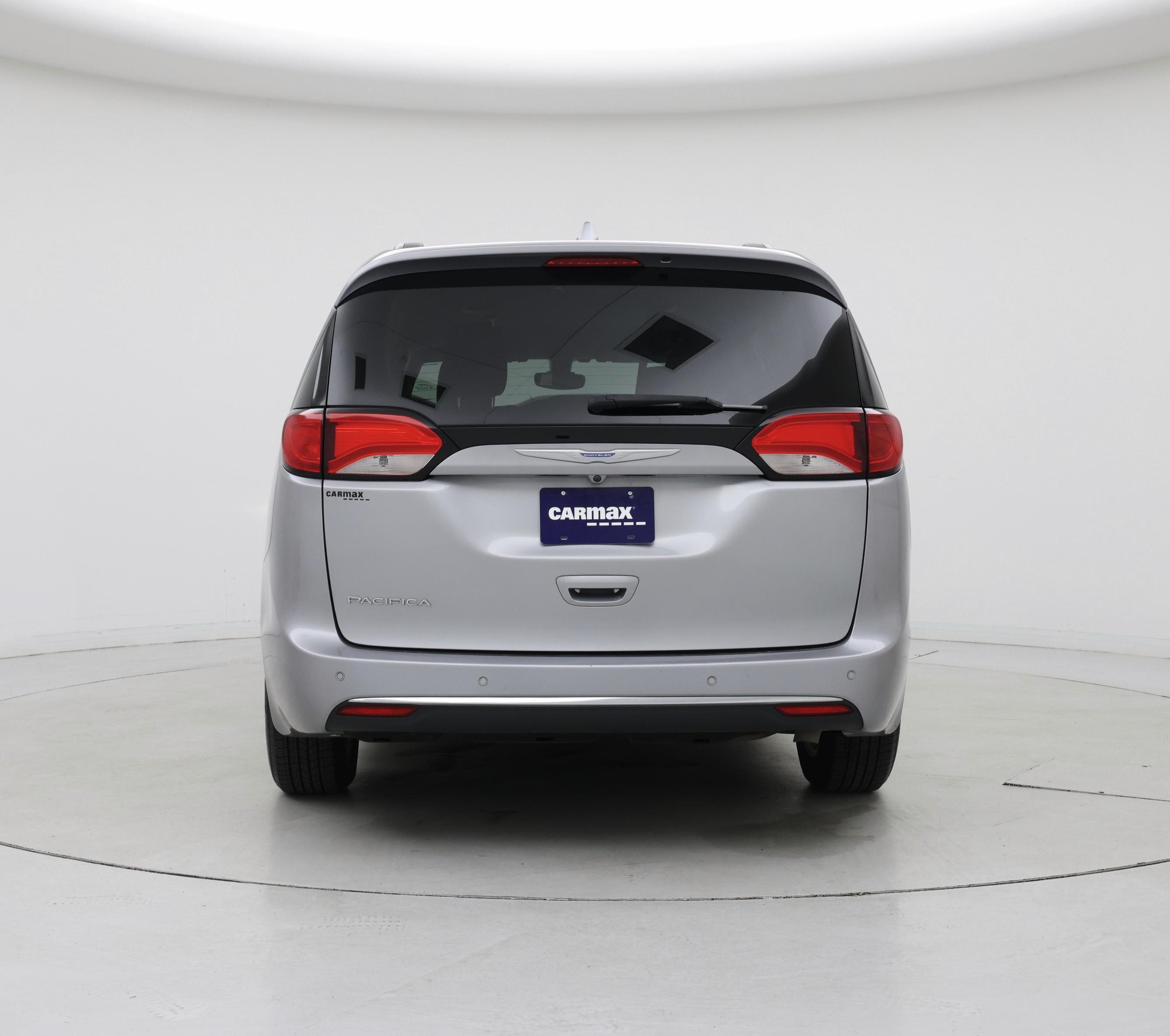 Thumbnail: 2017 Chrysler Pacifica - 6