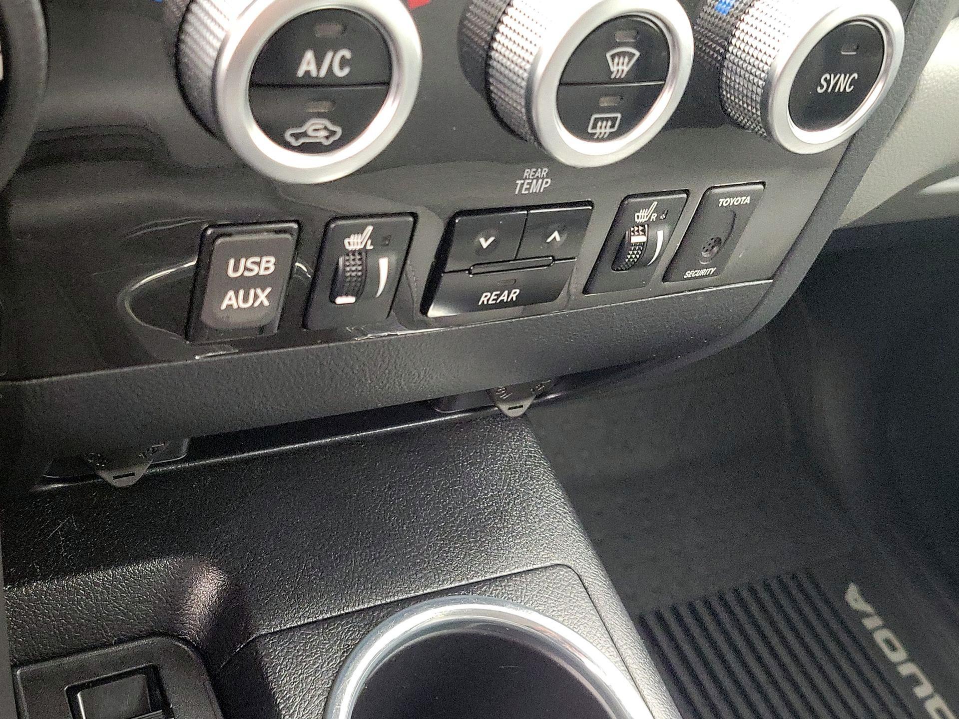Thumbnail: 2019 Toyota Sequoia - 19