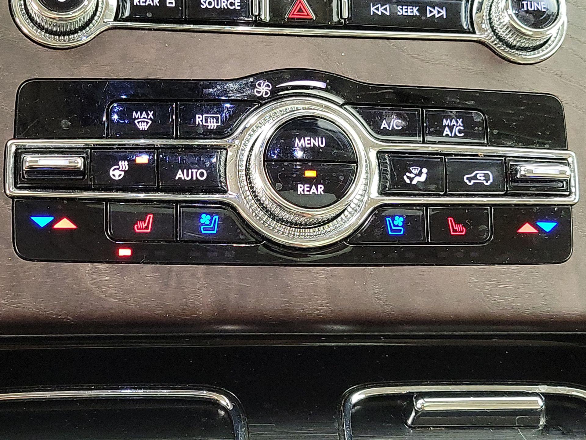 Thumbnail: 2021 Lincoln Aviator - 17