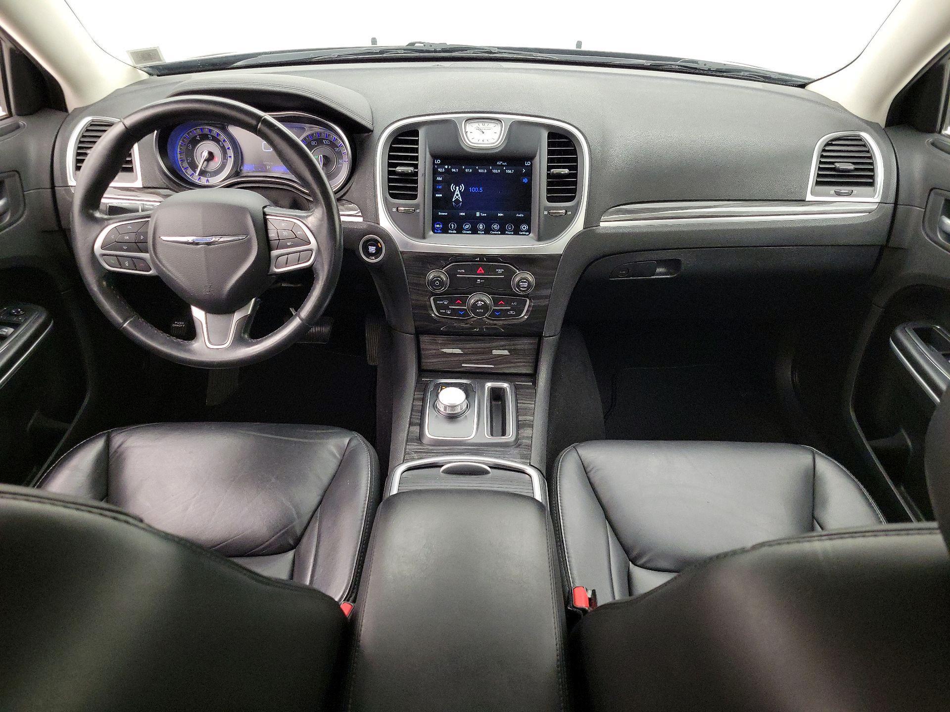Thumbnail: 2019 Chrysler 300 - 9