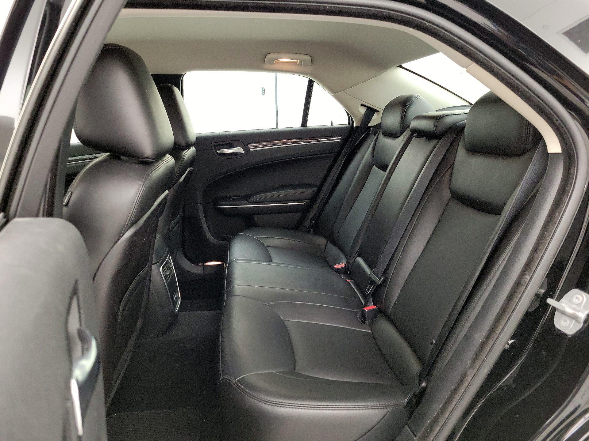 Thumbnail: 2019 Chrysler 300 - 19