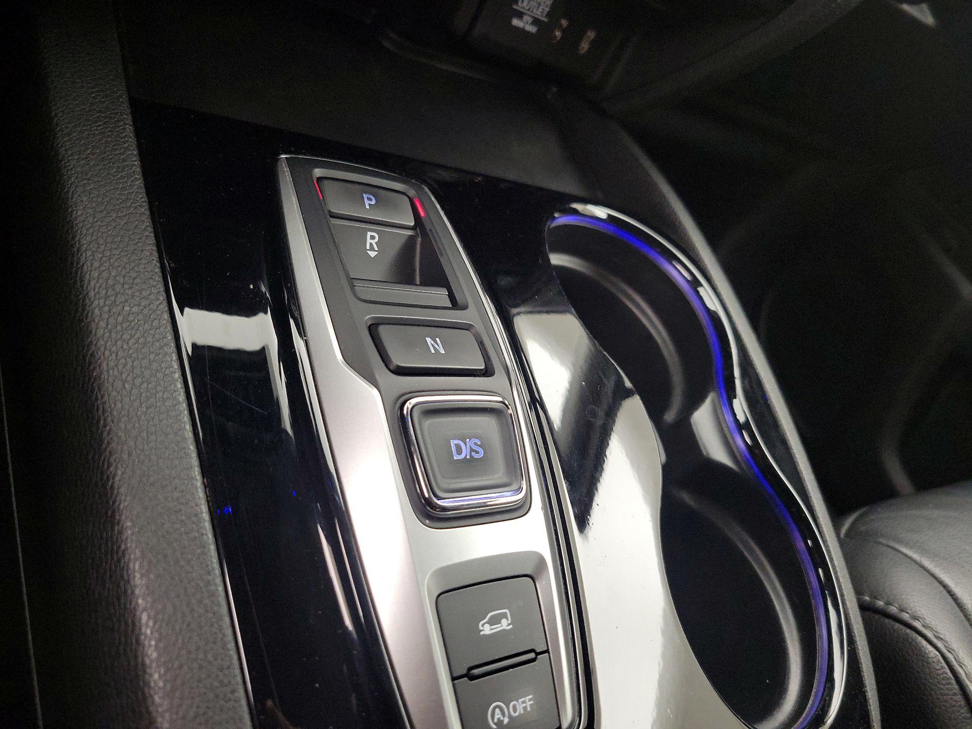 Thumbnail: 2017 Honda Pilot - 18