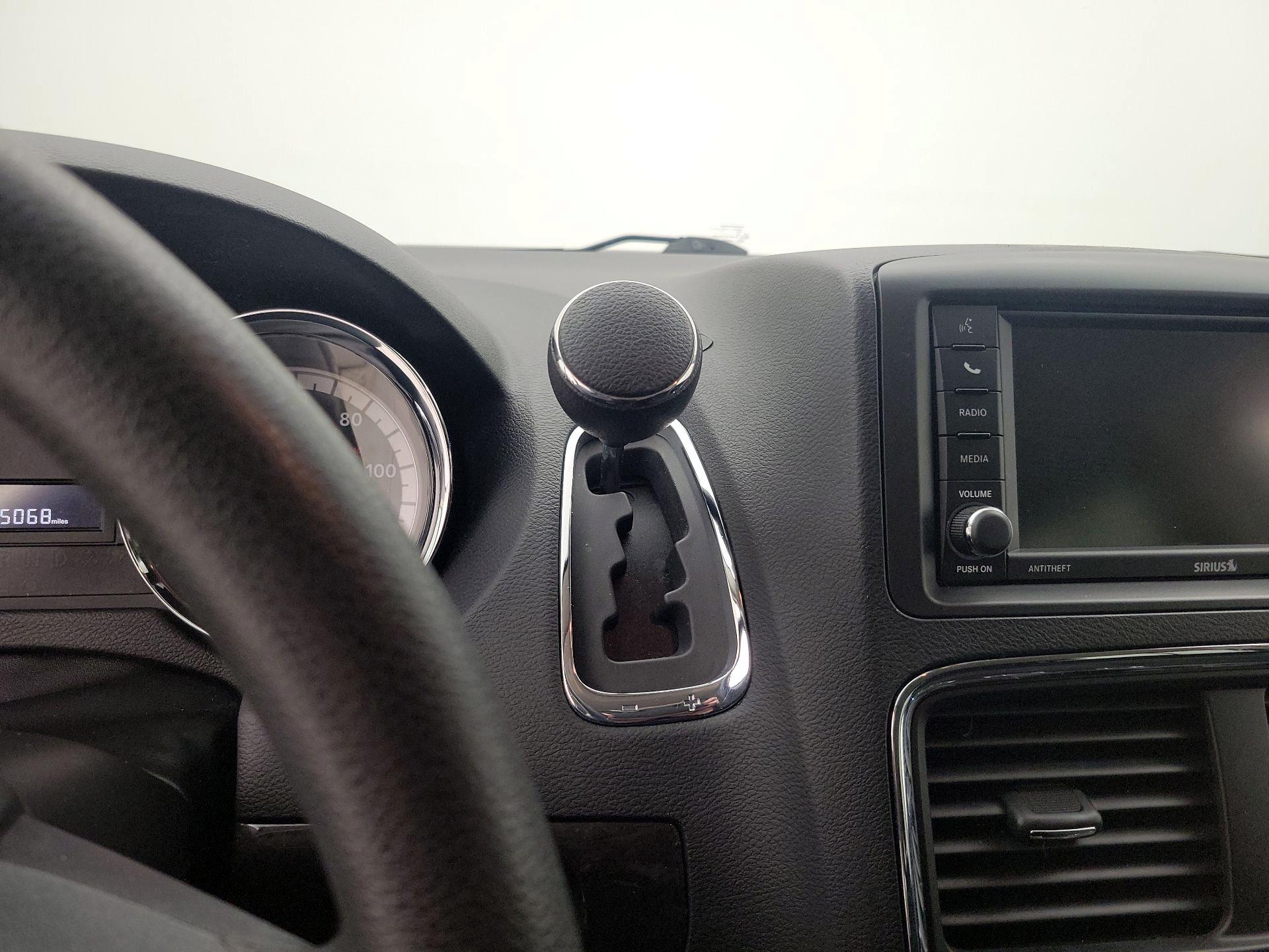Thumbnail: 2019 Dodge Grand Caravan - 17