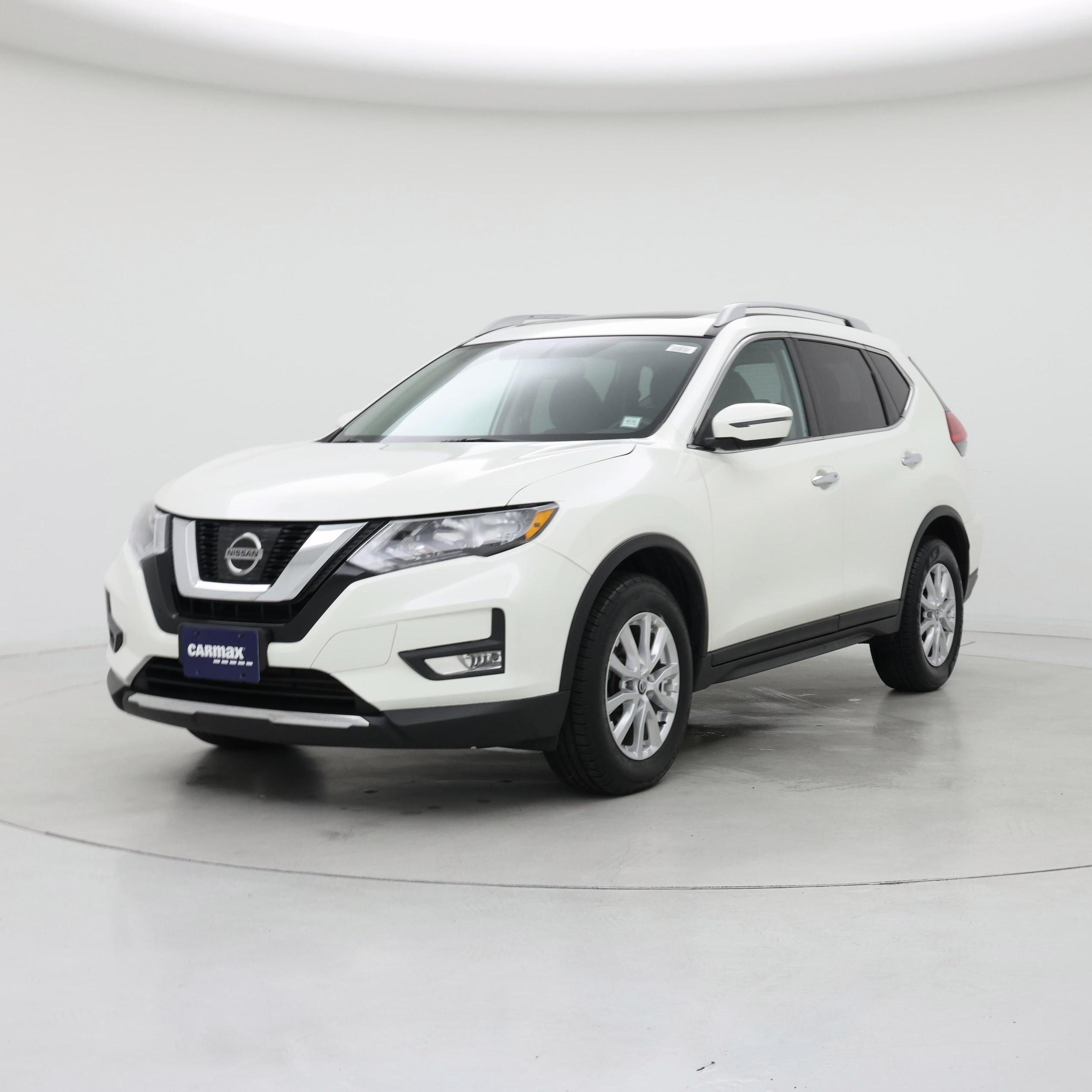Thumbnail: 2017 Nissan Rogue - 4