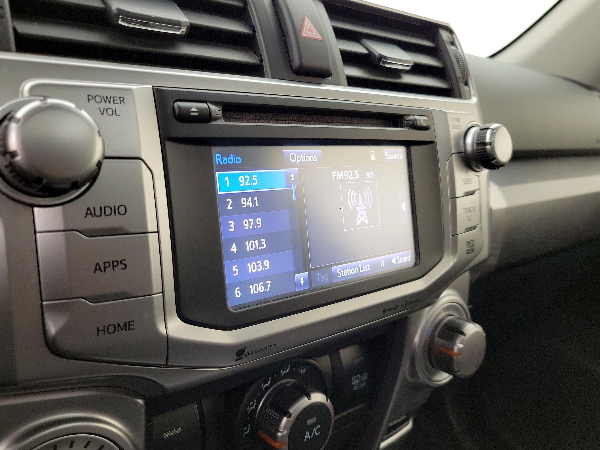 Thumbnail: 2016 Toyota 4Runner - 16