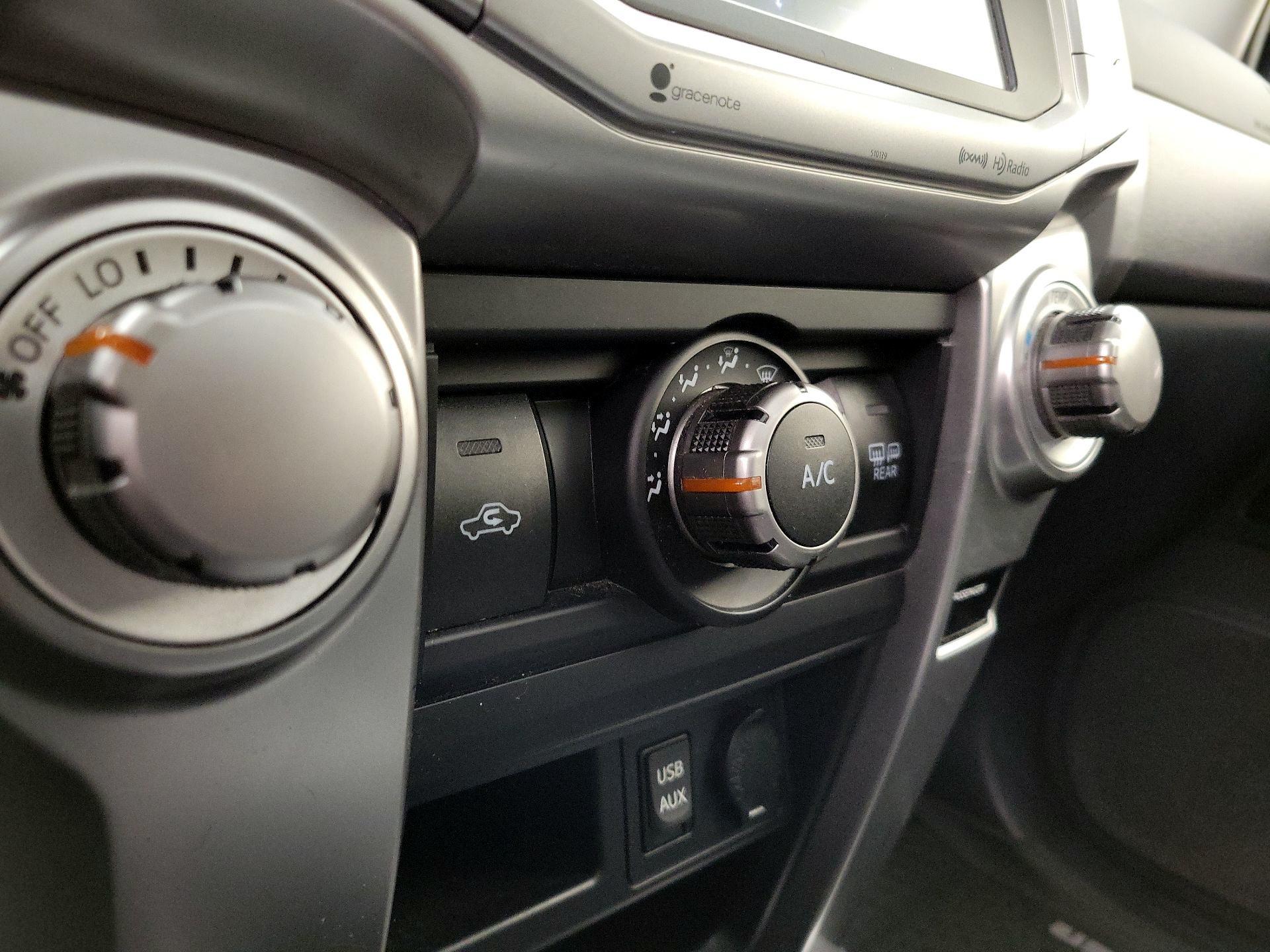 Thumbnail: 2016 Toyota 4Runner - 17