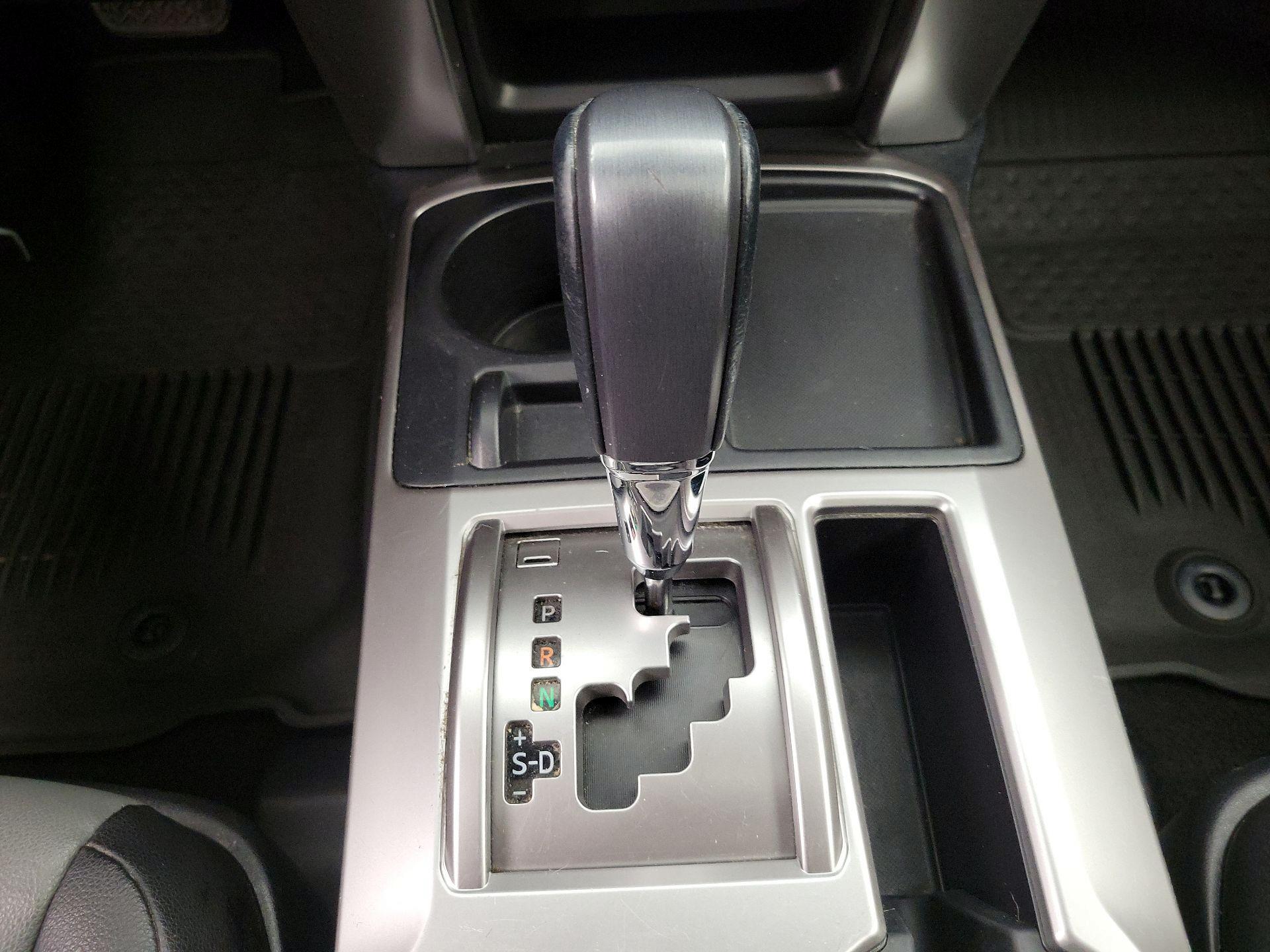 Thumbnail: 2016 Toyota 4Runner - 18