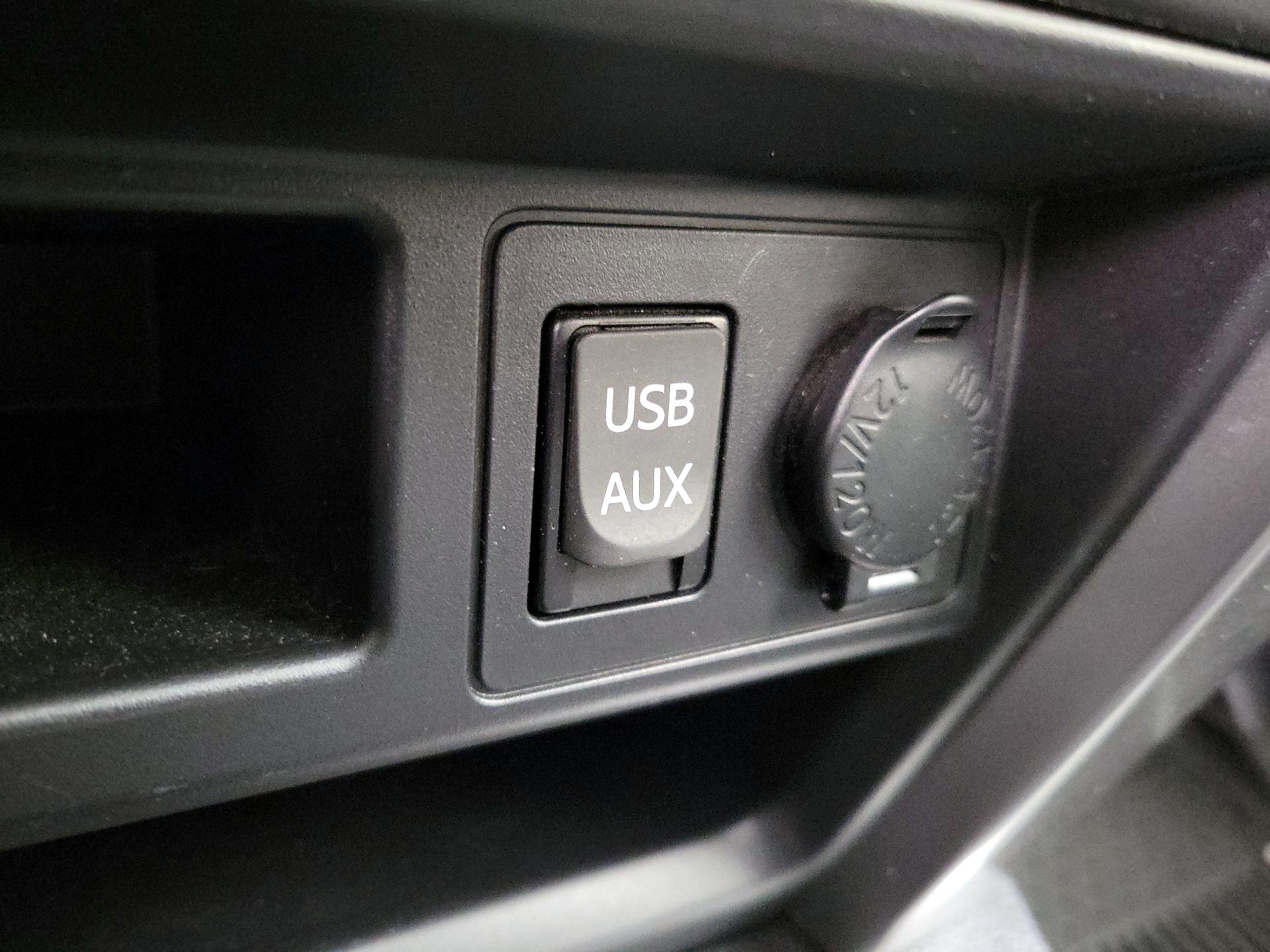 Thumbnail: 2016 Toyota 4Runner - 19