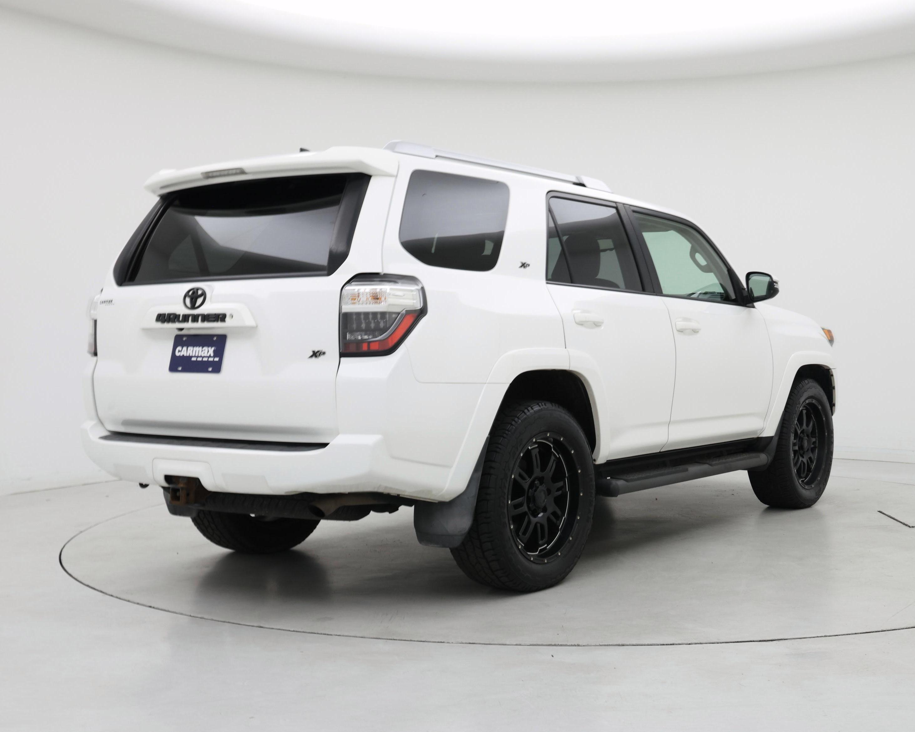 Thumbnail: 2016 Toyota 4Runner - 8