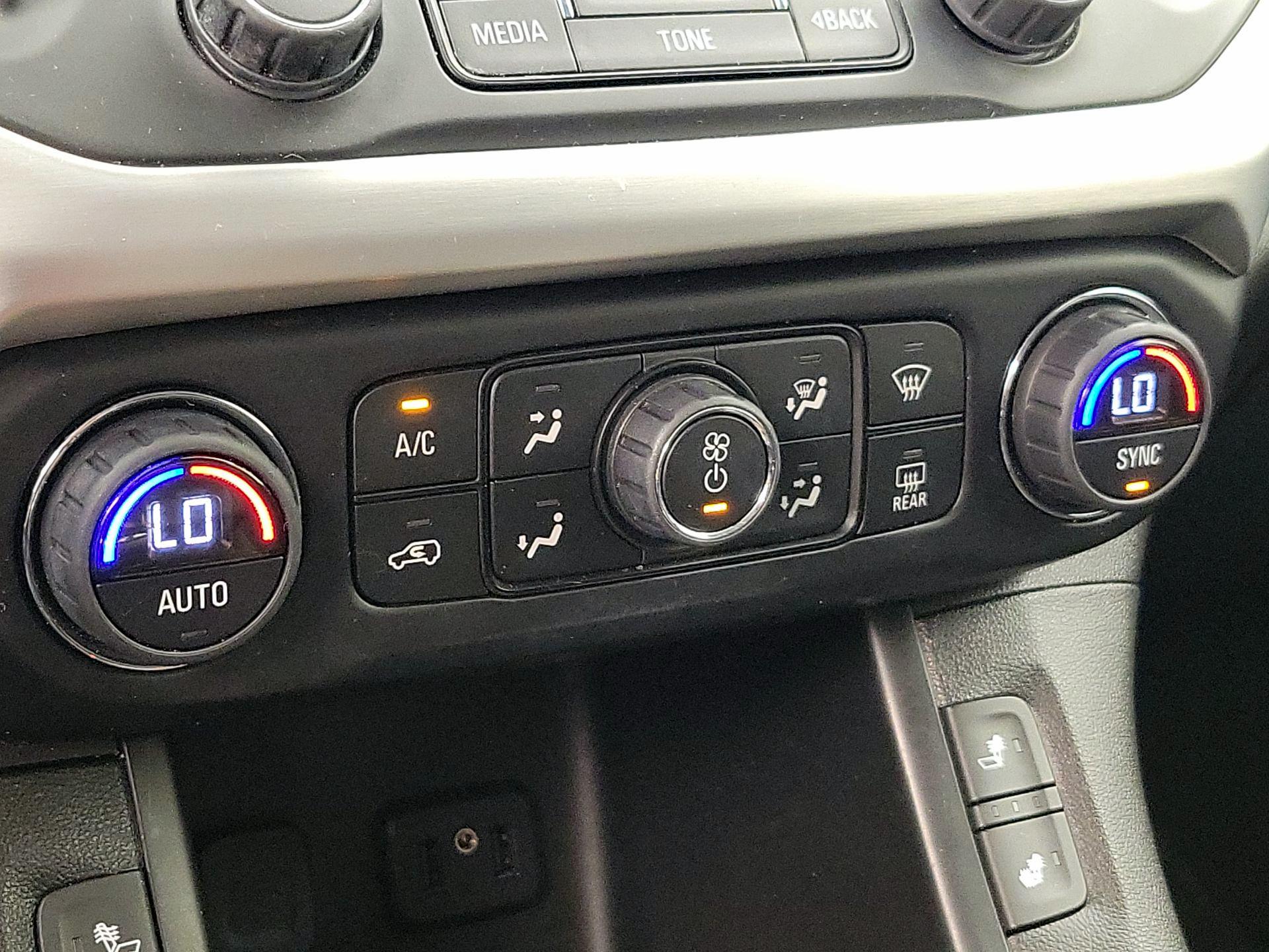 Thumbnail: 2019 GMC Acadia - 16