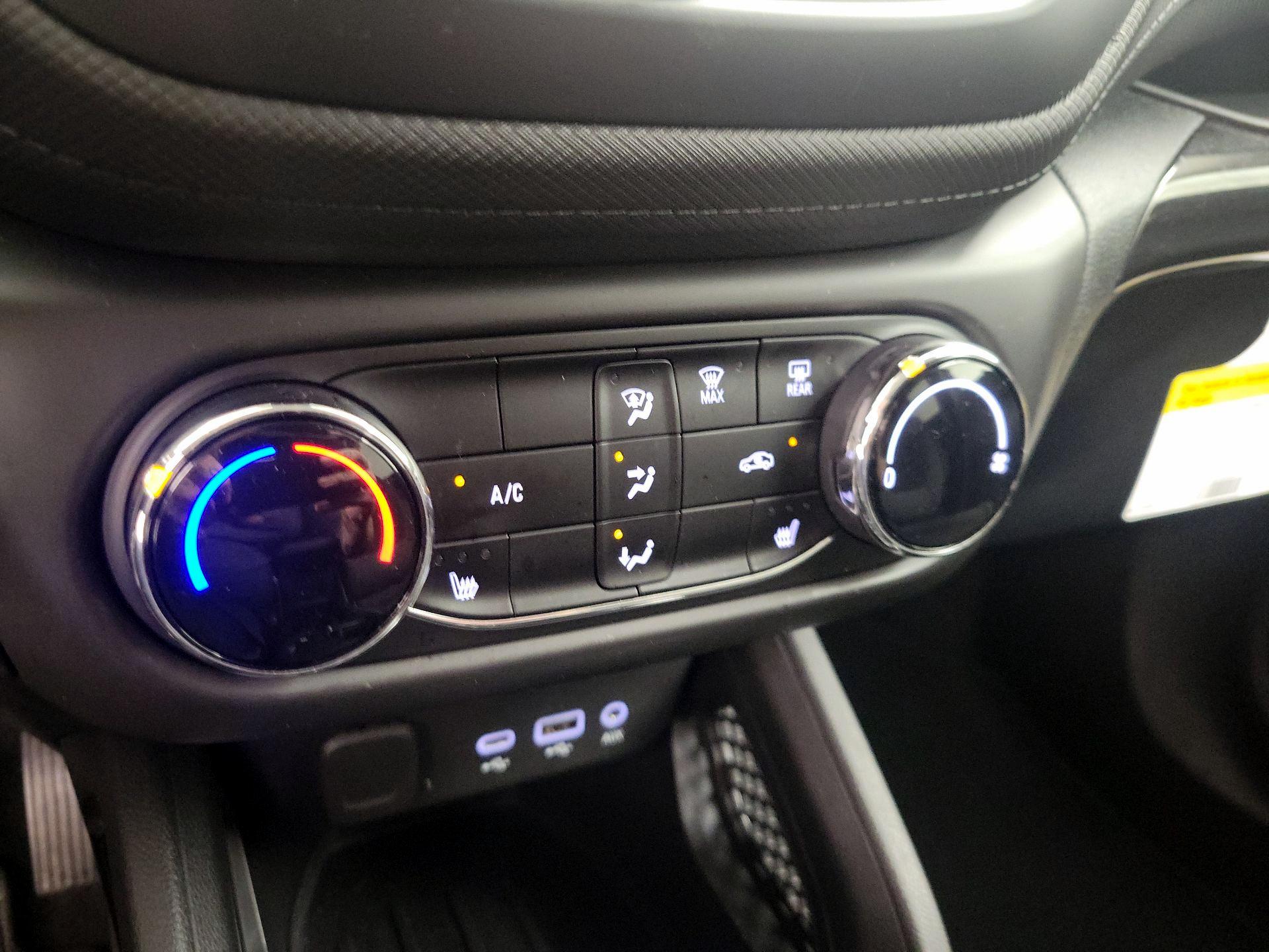 Thumbnail: 2021 Chevrolet TrailBlazer - 16