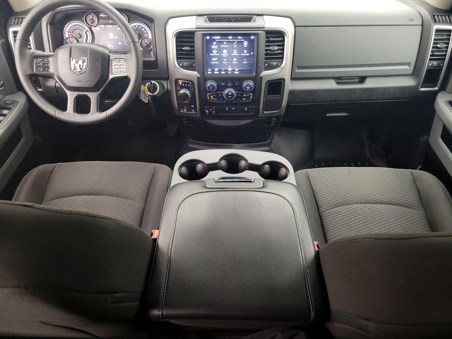 Thumbnail: 2019 RAM 1500 Classic - 9