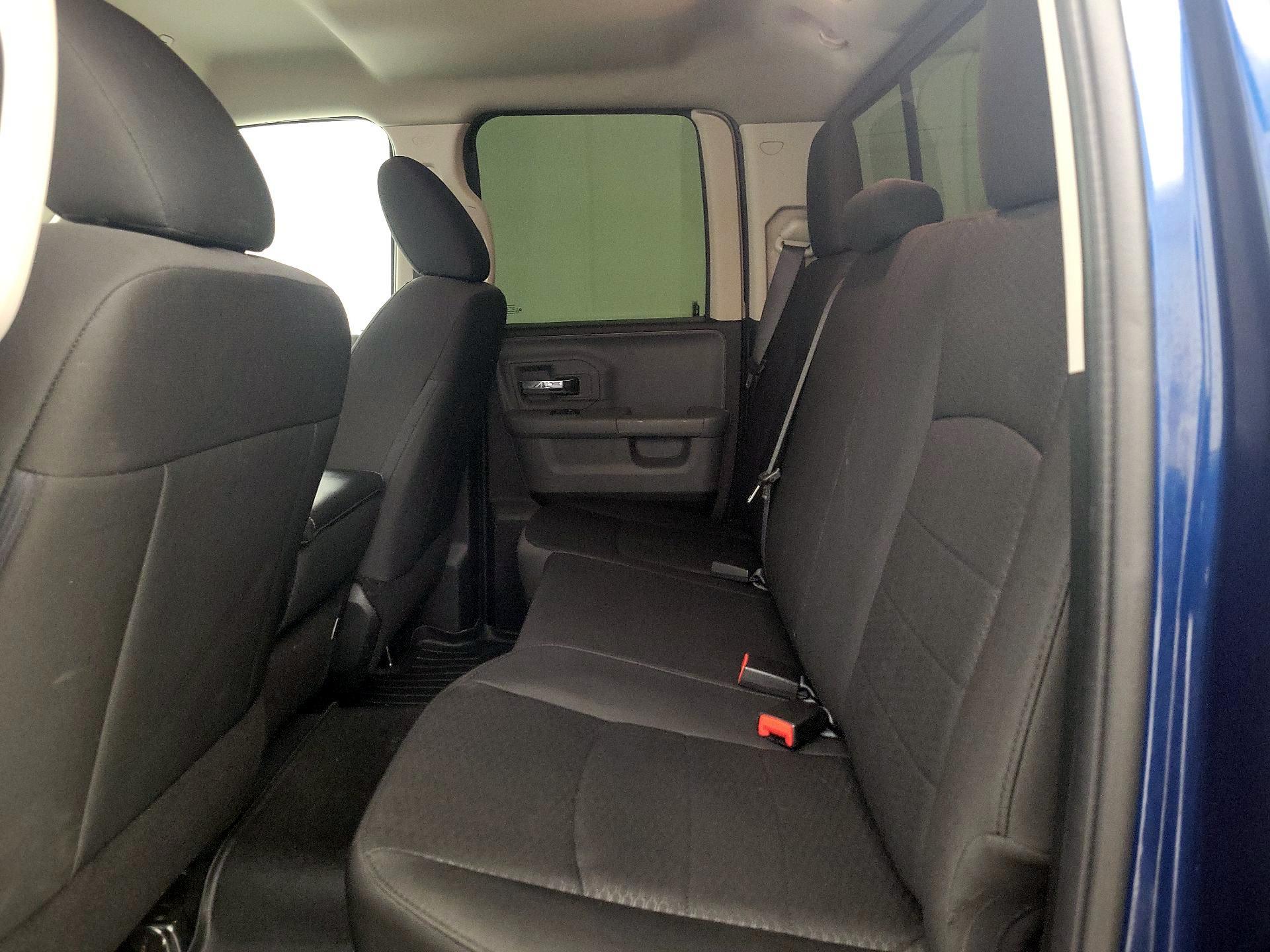 Thumbnail: 2019 RAM 1500 Classic - 19