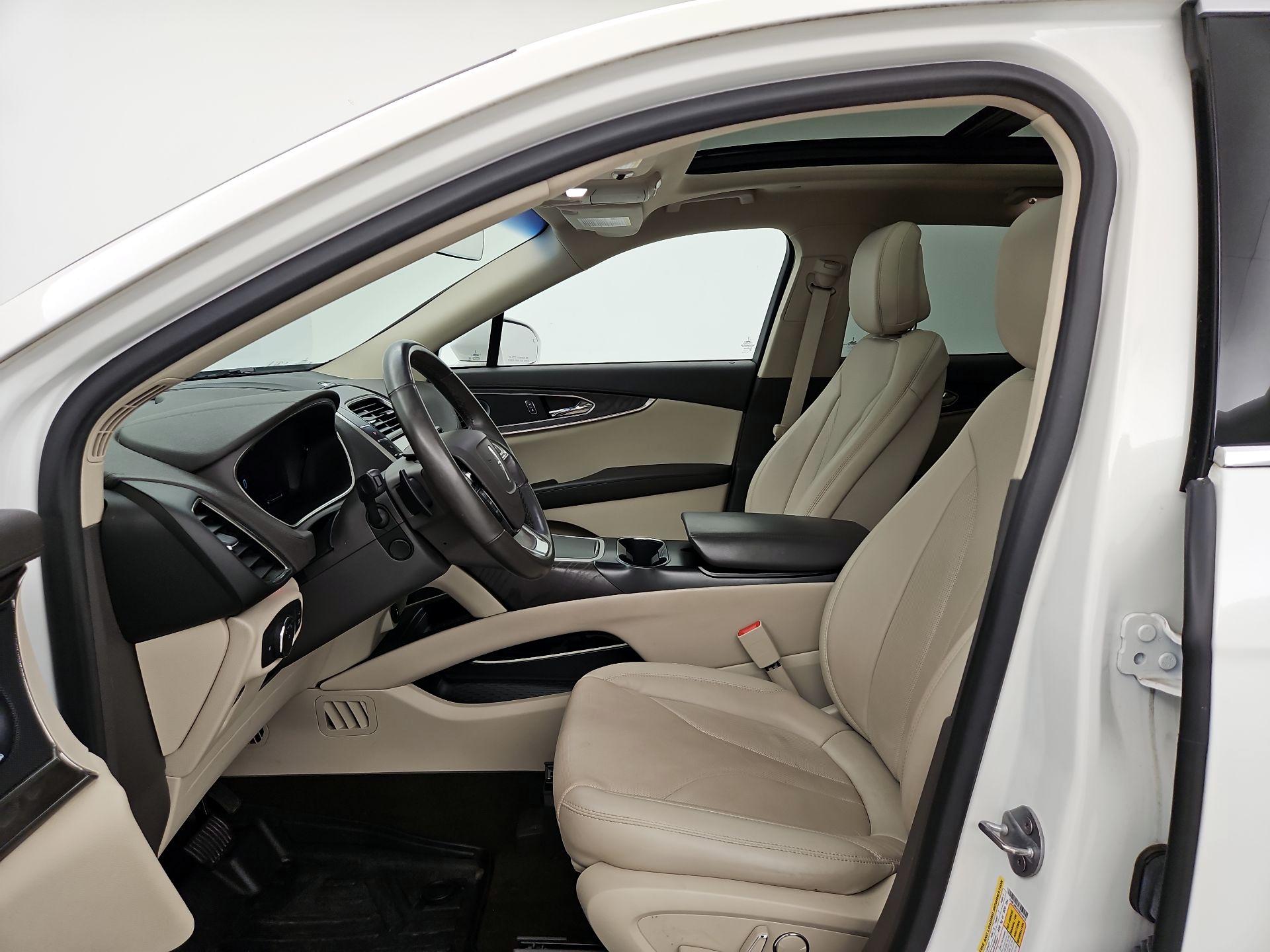 Thumbnail: 2020 Lincoln Nautilus - 11