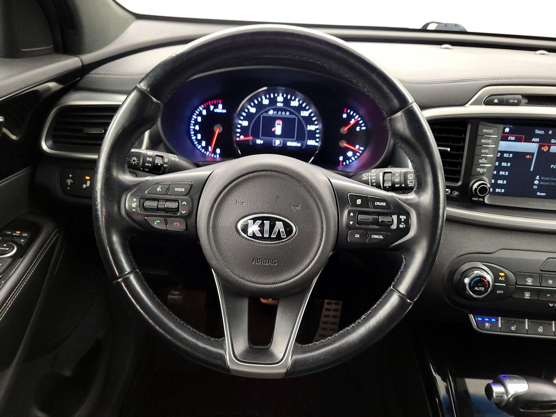 Thumbnail: 2016 Kia Sorento - 10