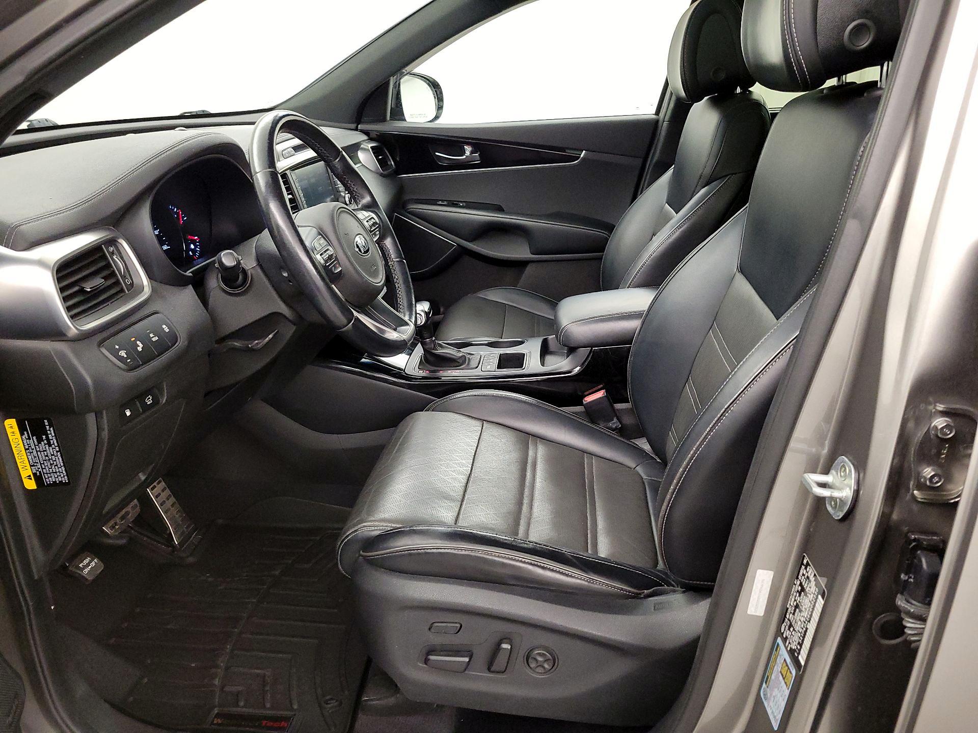 Thumbnail: 2016 Kia Sorento - 11