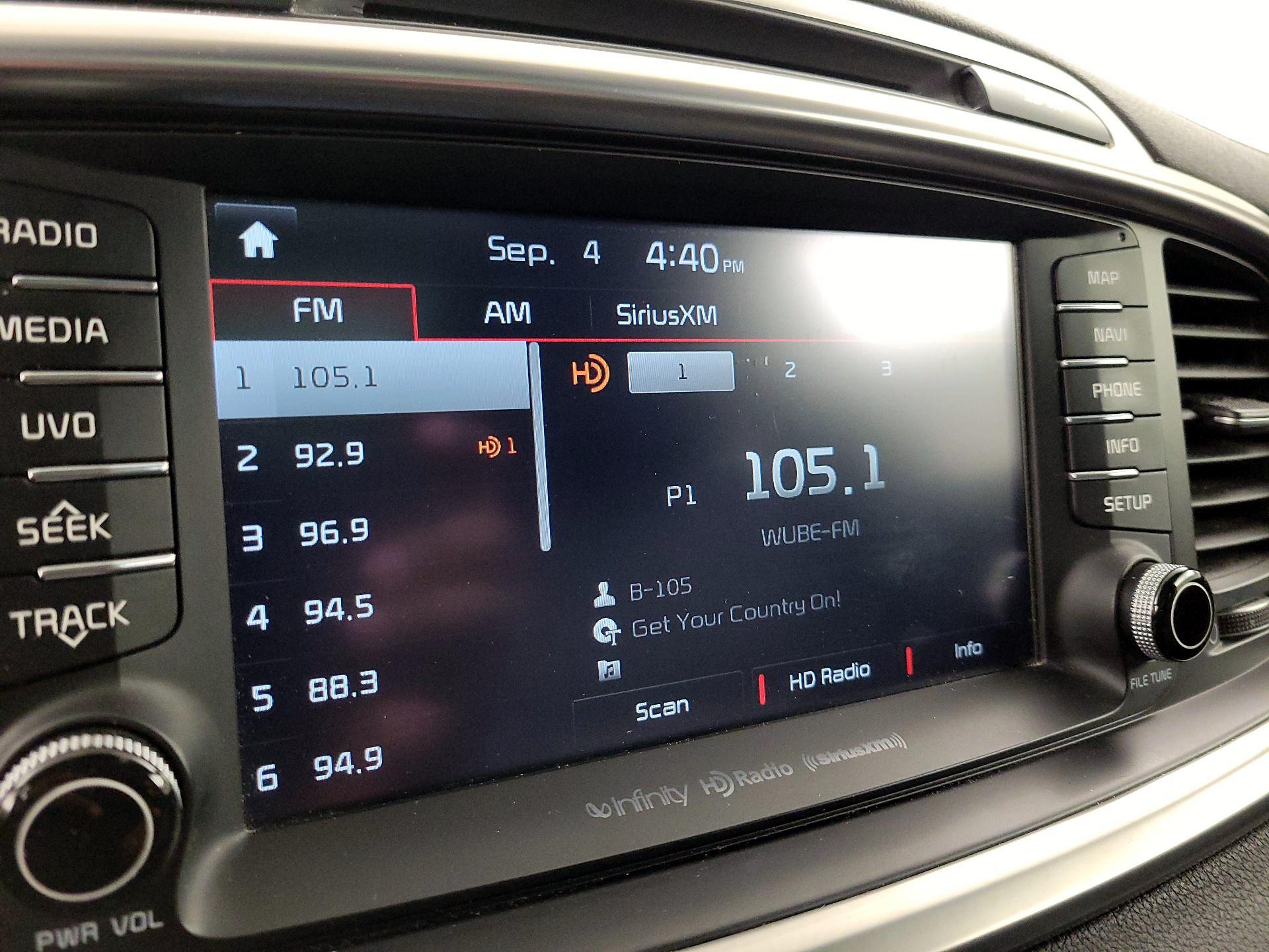 Thumbnail: 2016 Kia Sorento - 16