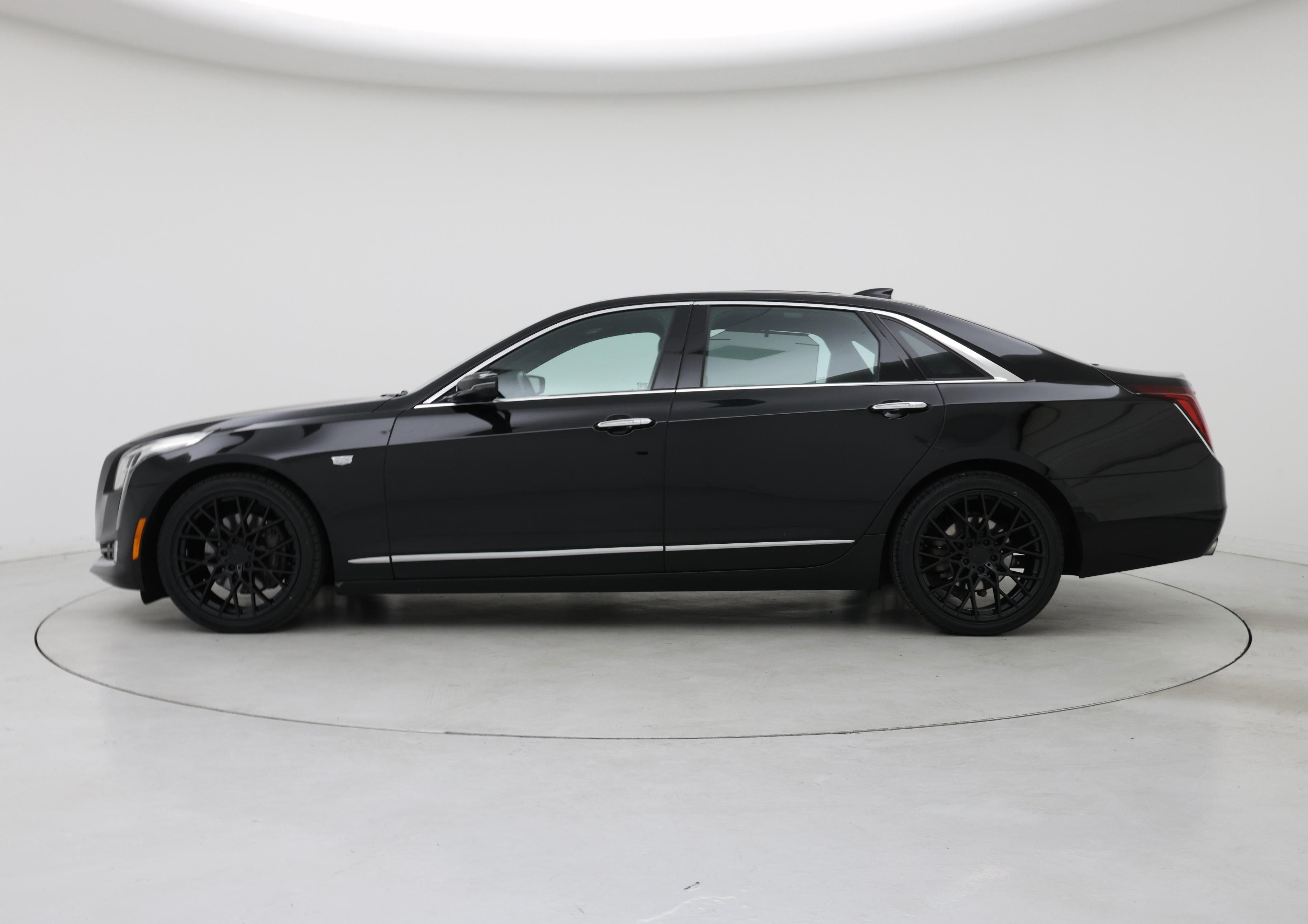Thumbnail: 2017 Cadillac CT6 - 3