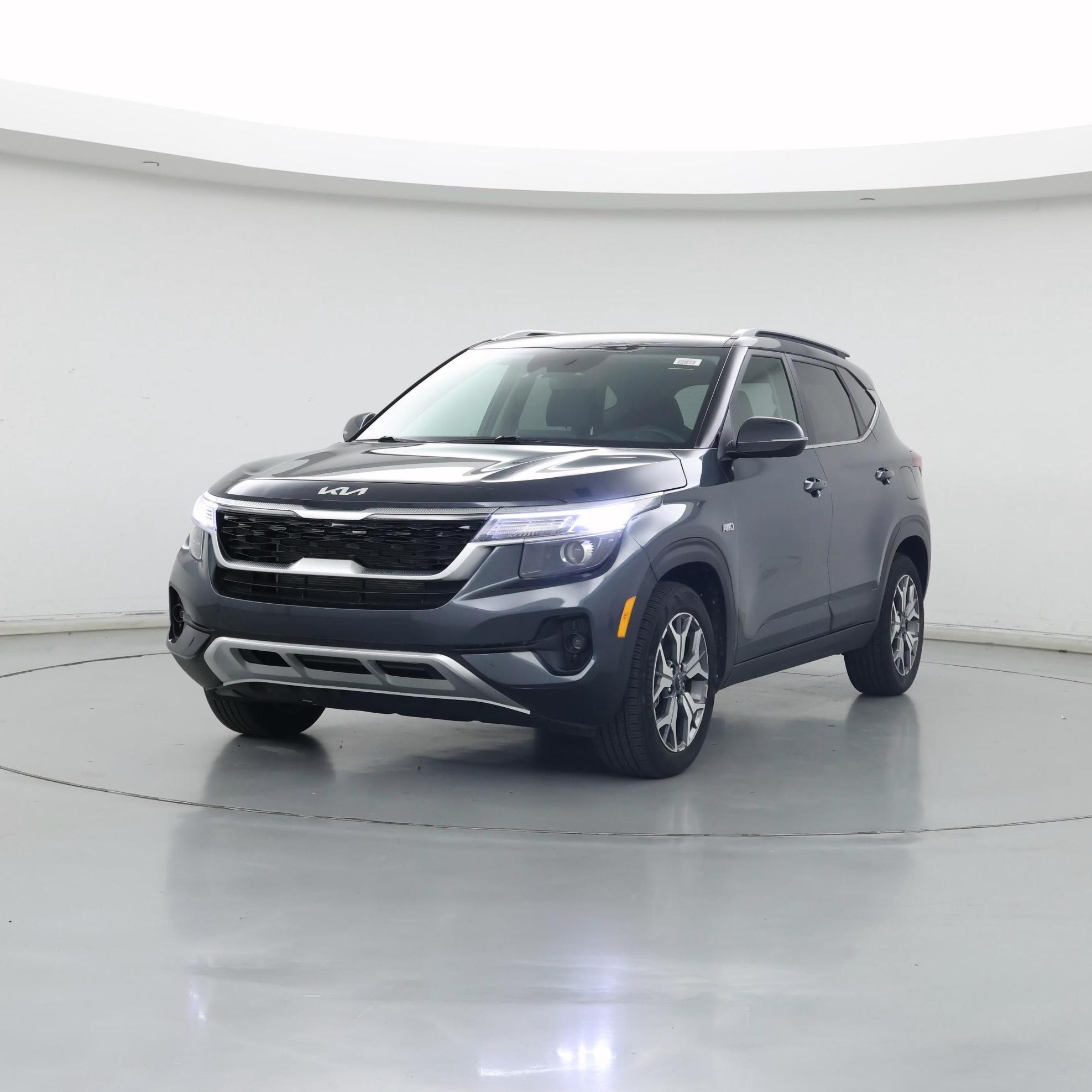 Thumbnail: 2022 Kia Seltos - 4