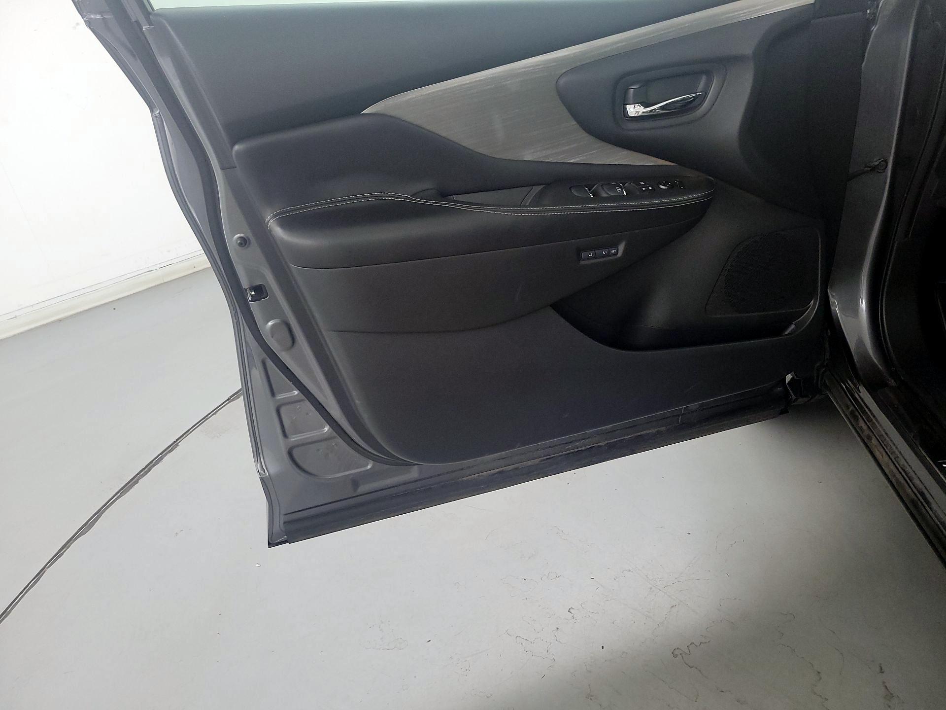 Thumbnail: 2015 Nissan Murano - 12