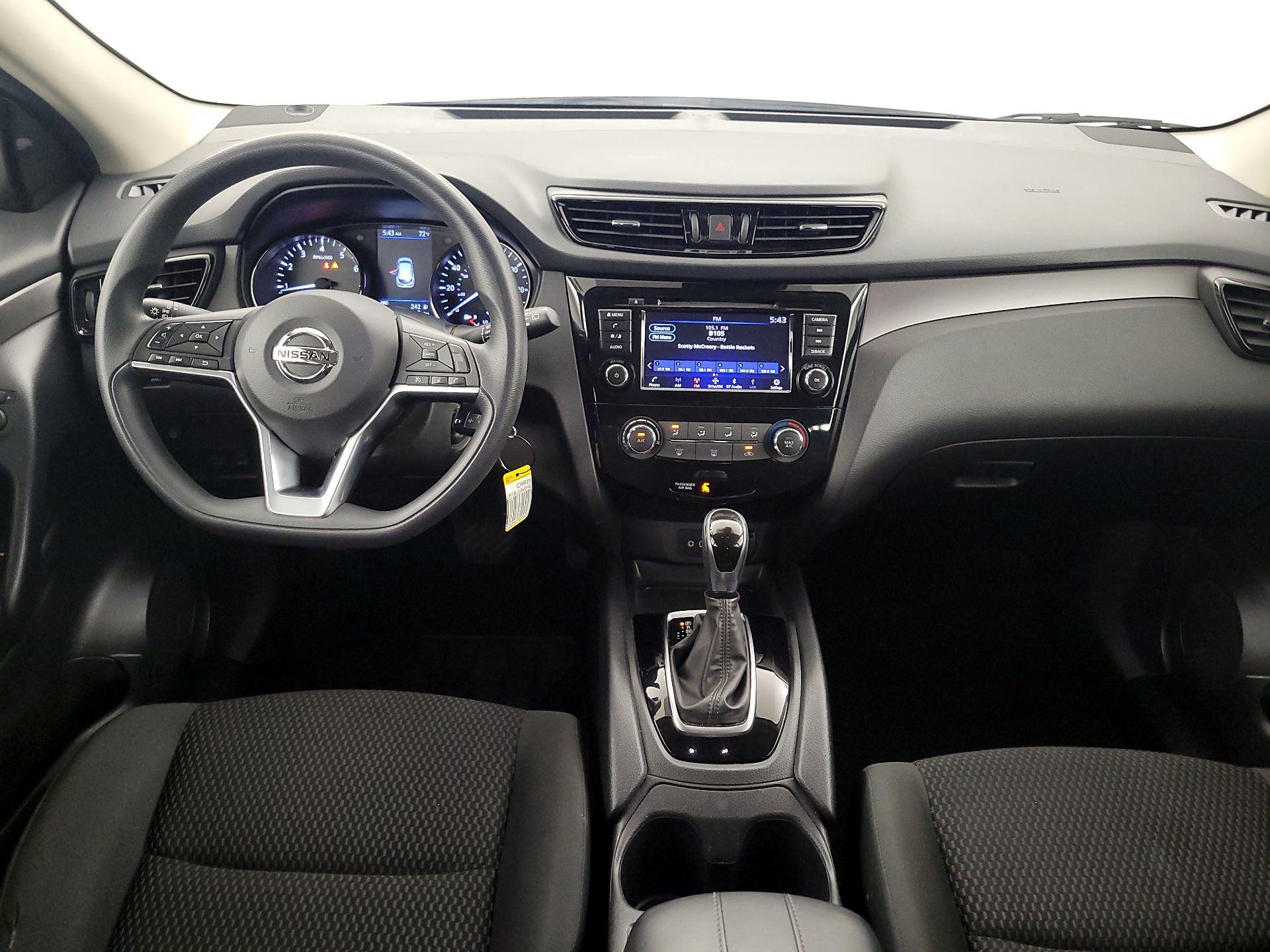 Thumbnail: 2022 Nissan Rogue Sport - 9