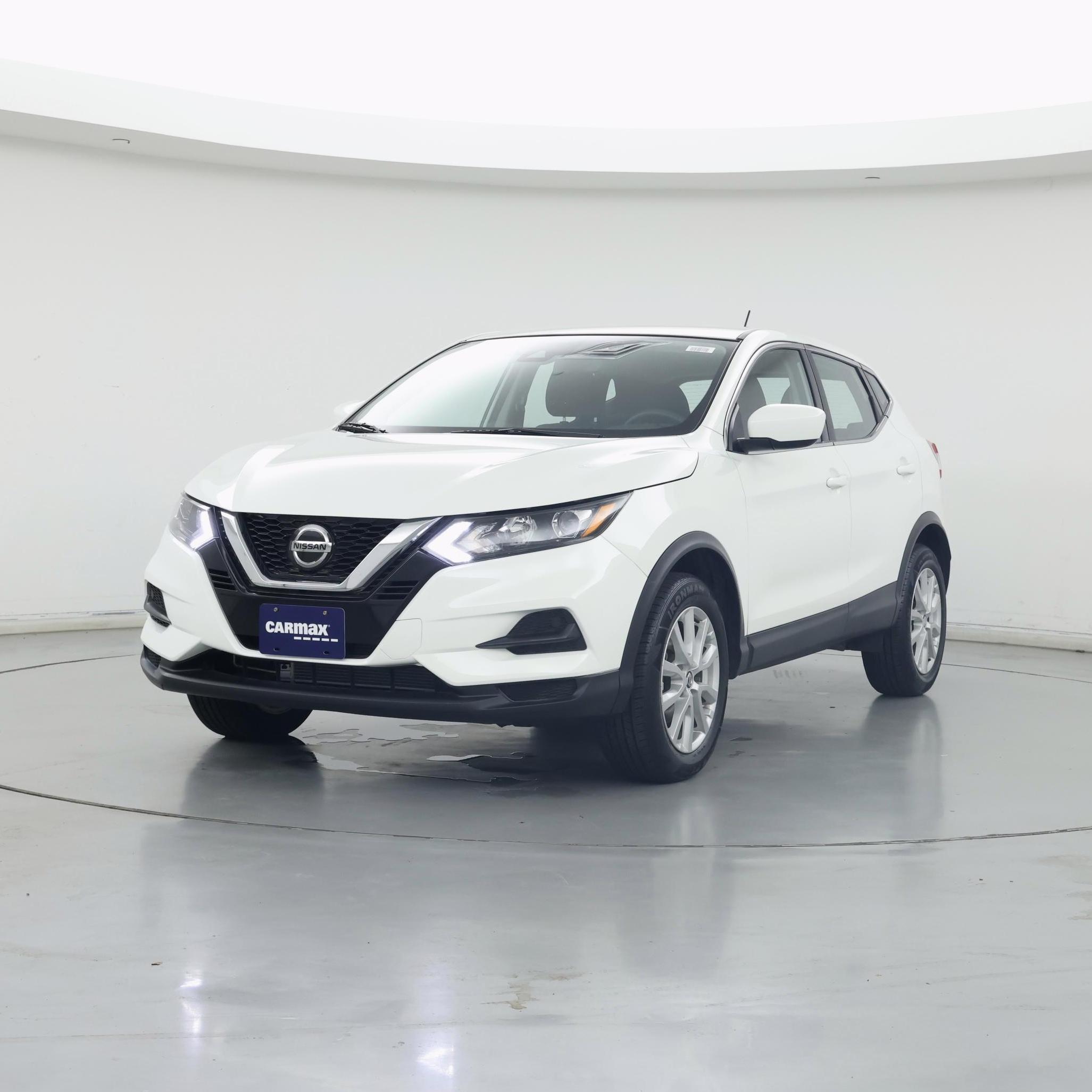 Thumbnail: 2022 Nissan Rogue Sport - 4