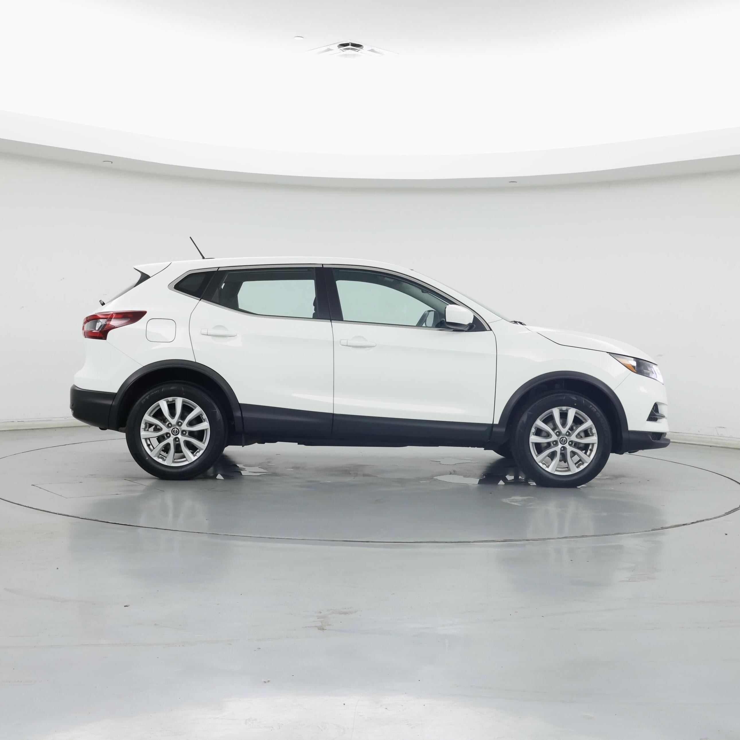 Thumbnail: 2022 Nissan Rogue Sport - 7