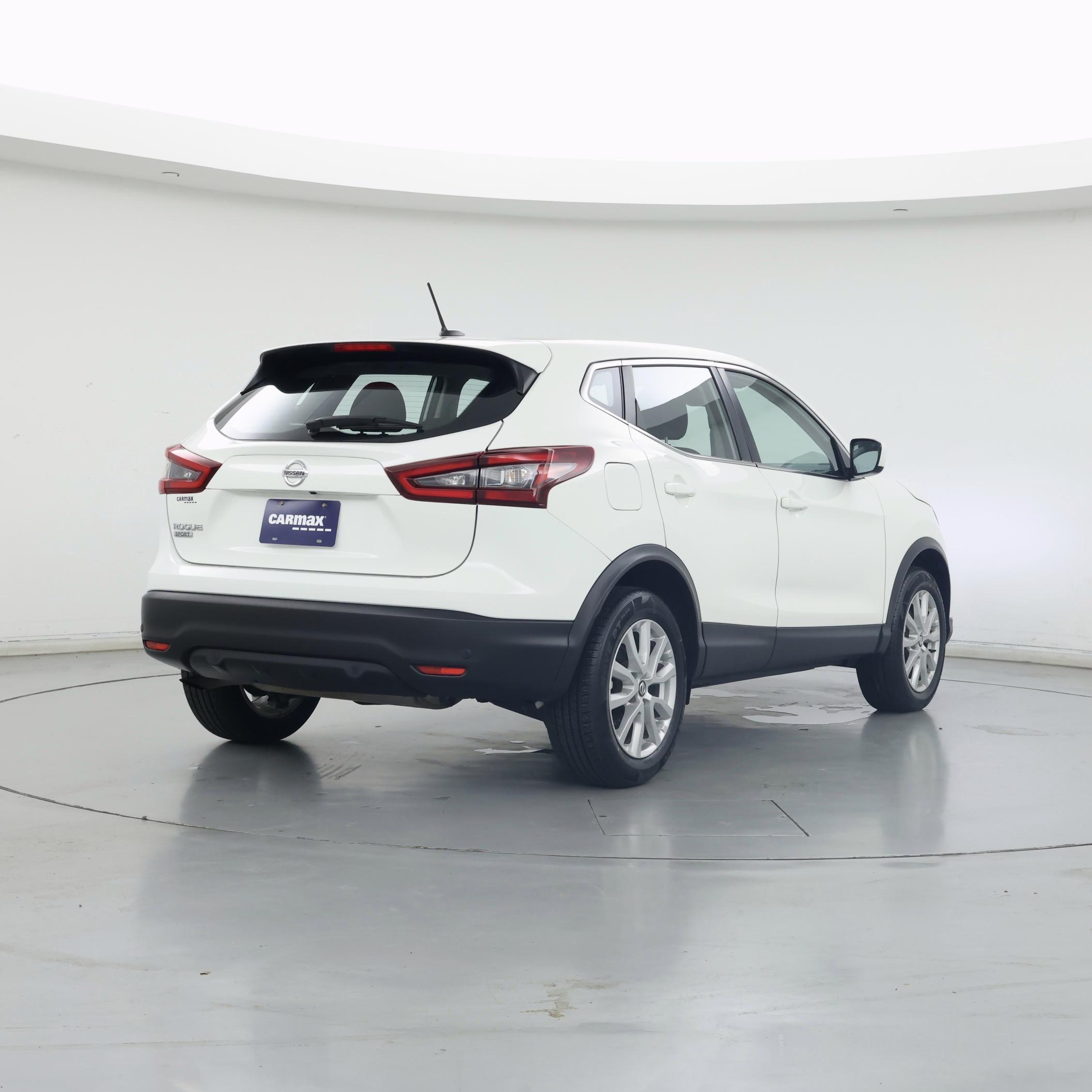 Thumbnail: 2022 Nissan Rogue Sport - 8