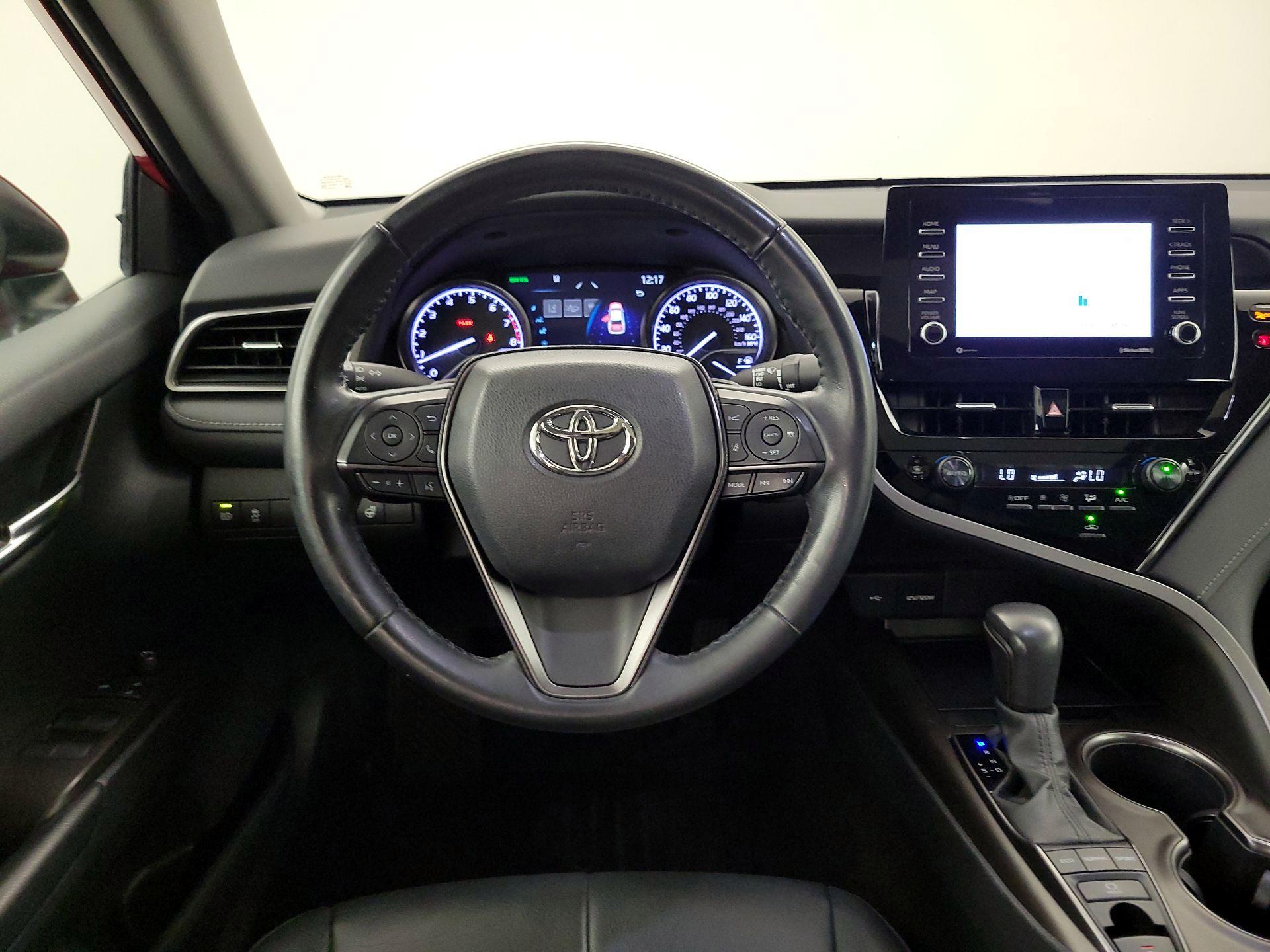 Thumbnail: 2022 Toyota Camry - 10