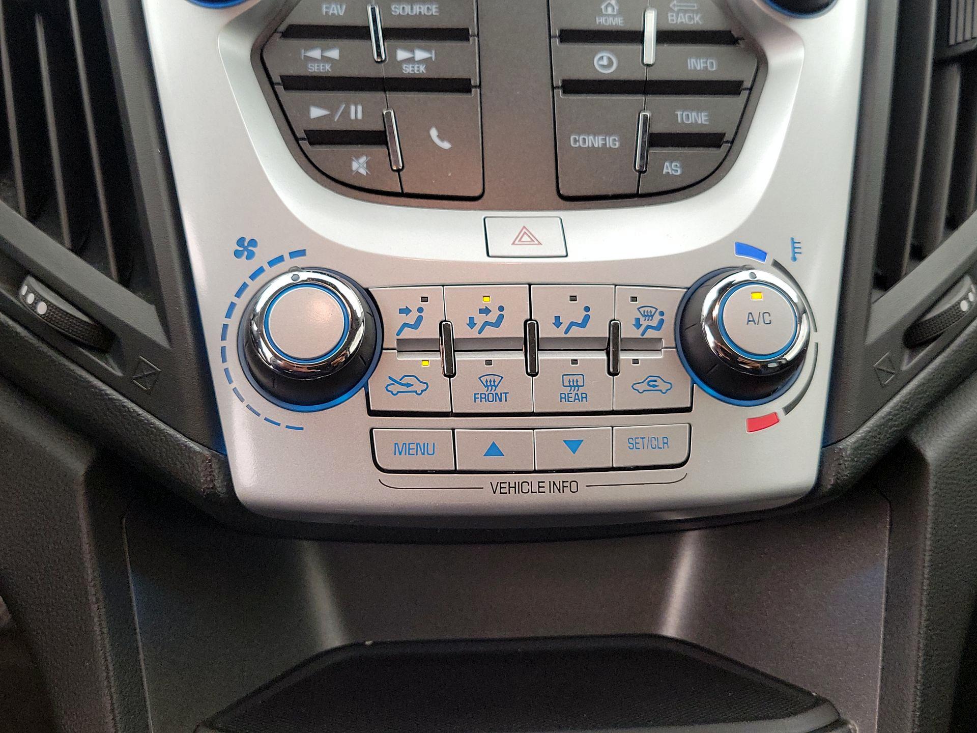 Thumbnail: 2016 Chevrolet Equinox - 15