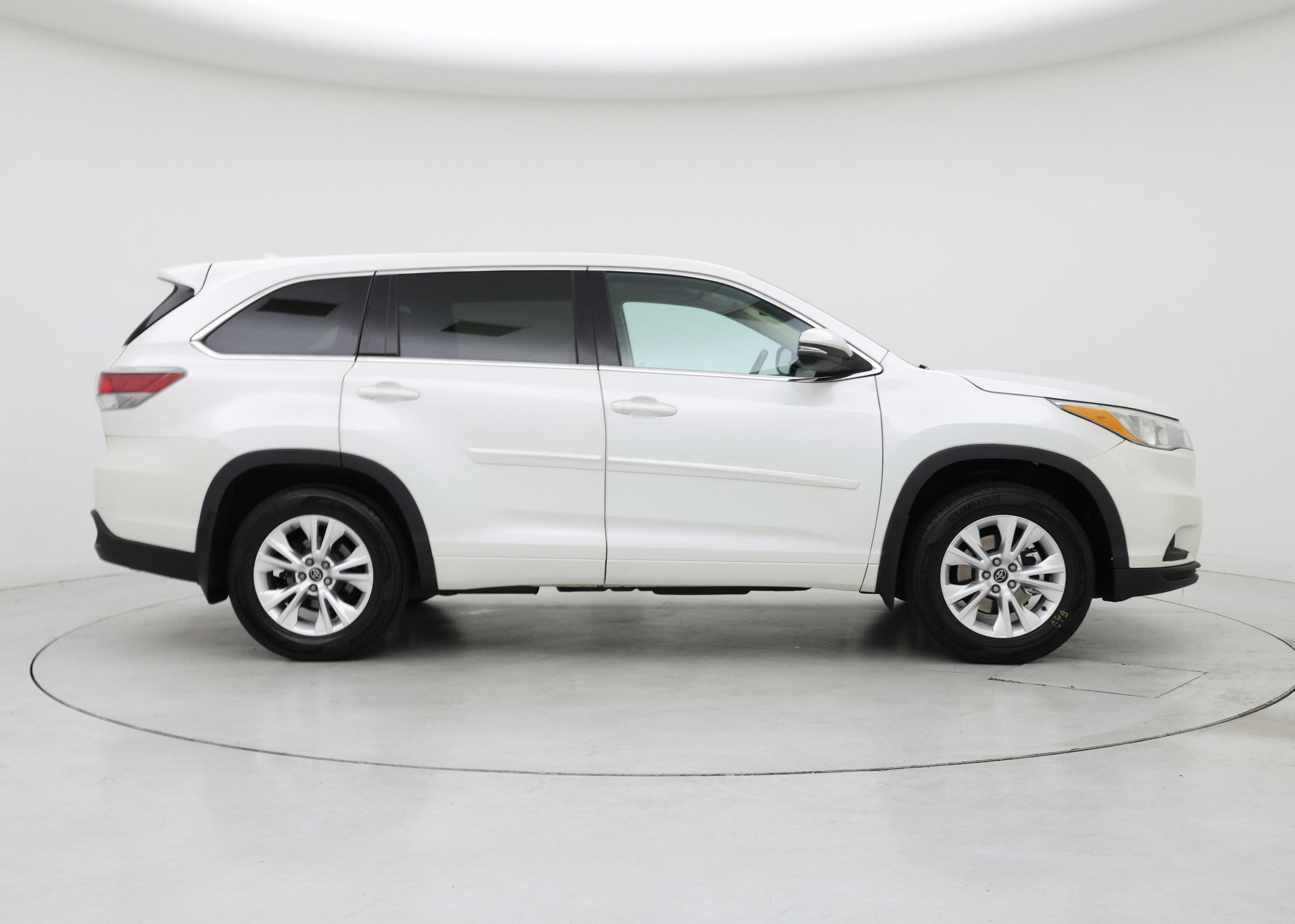 Thumbnail: 2016 Toyota Highlander - 7