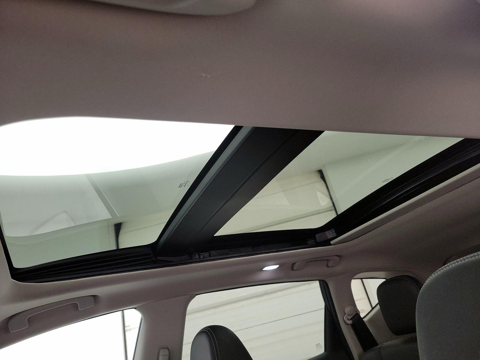 Thumbnail: 2015 Nissan Murano - 20