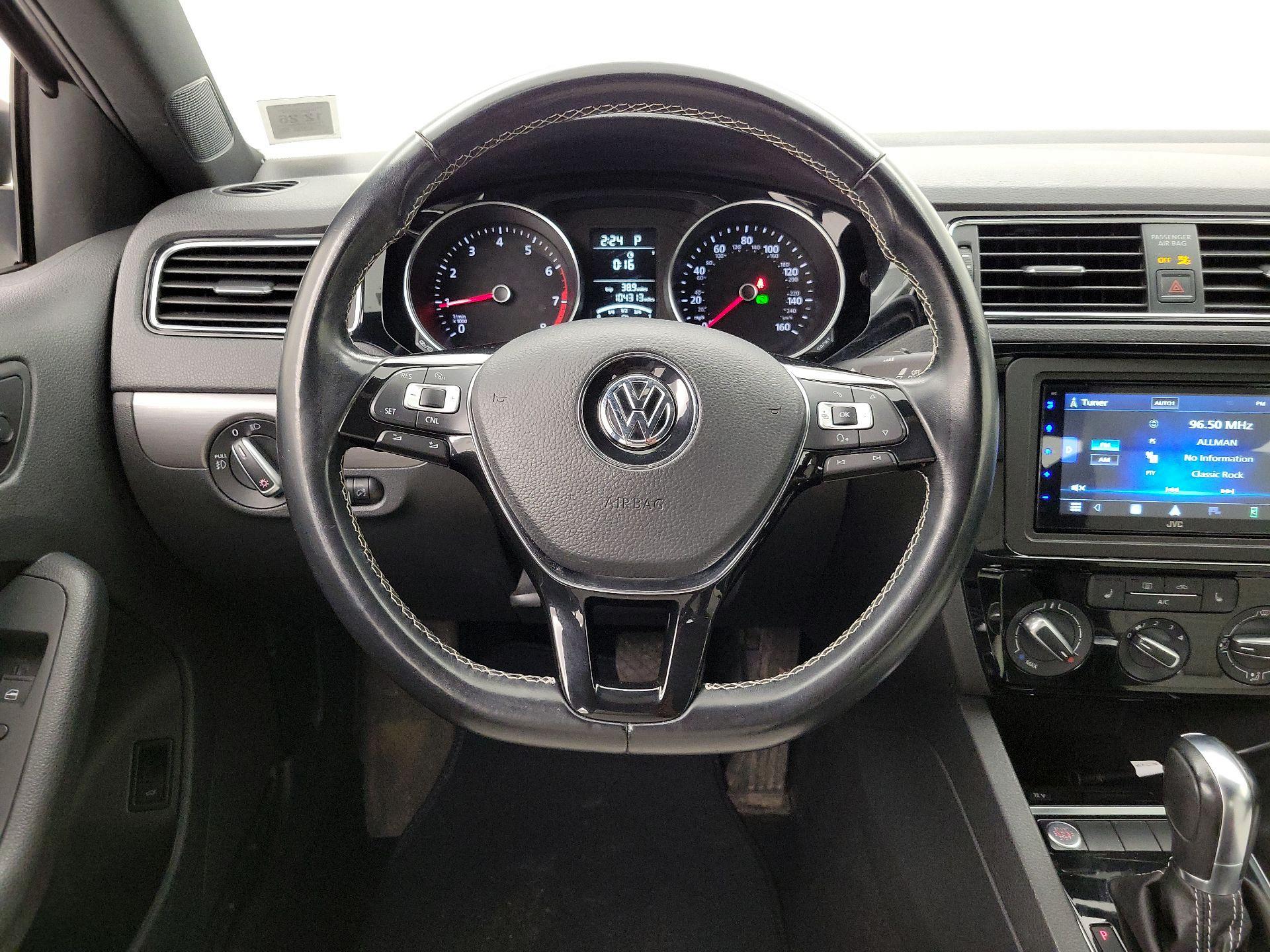 Thumbnail: 2017 Volkswagen Jetta - 10
