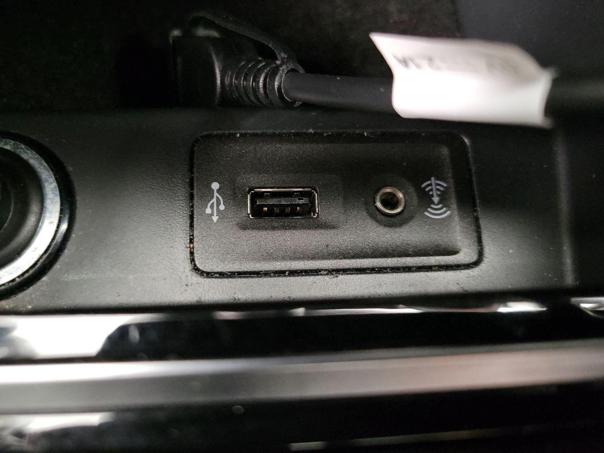 Thumbnail: 2017 Volkswagen Jetta - 18