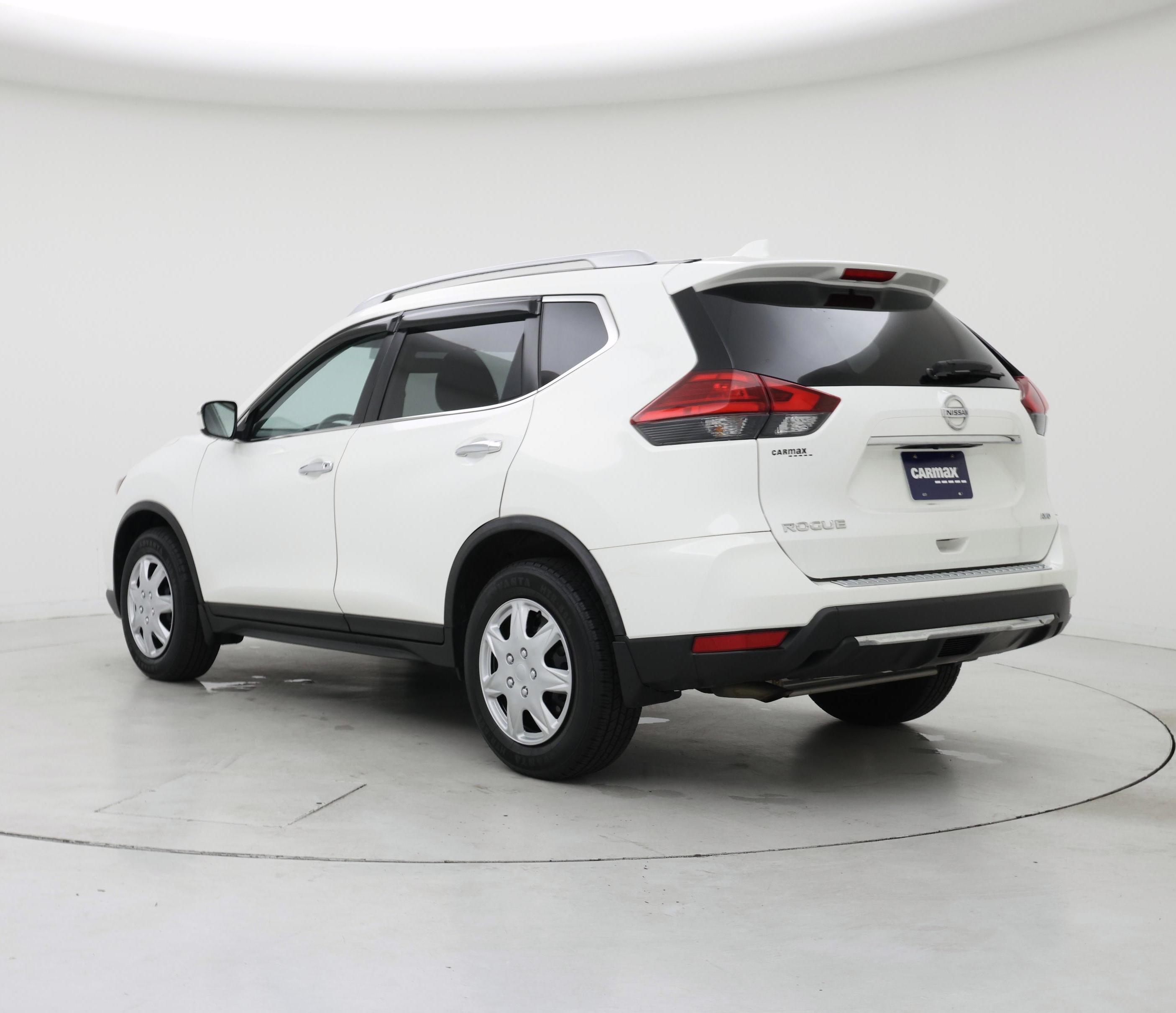 Thumbnail: 2017 Nissan Rogue - 2