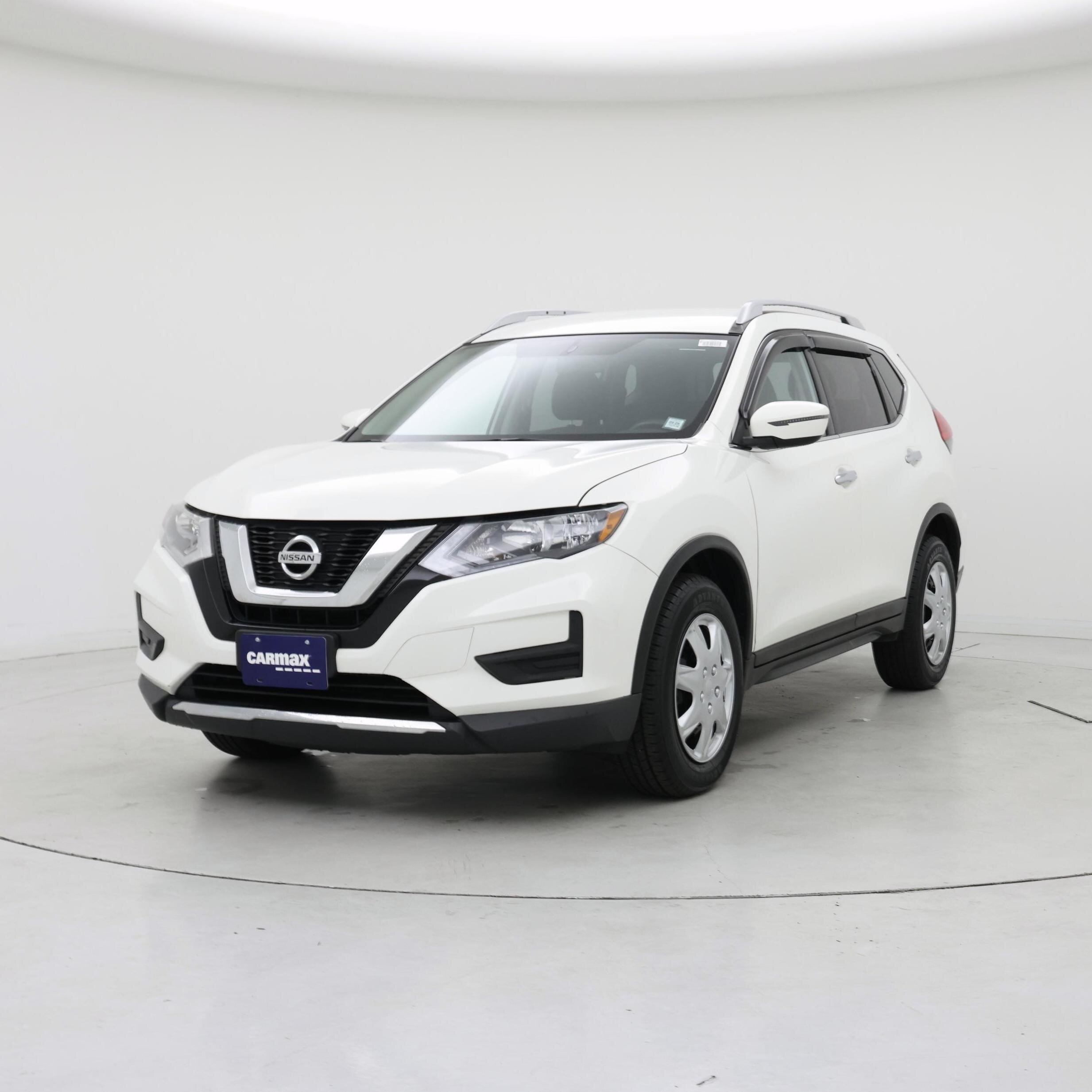 Thumbnail: 2017 Nissan Rogue - 4