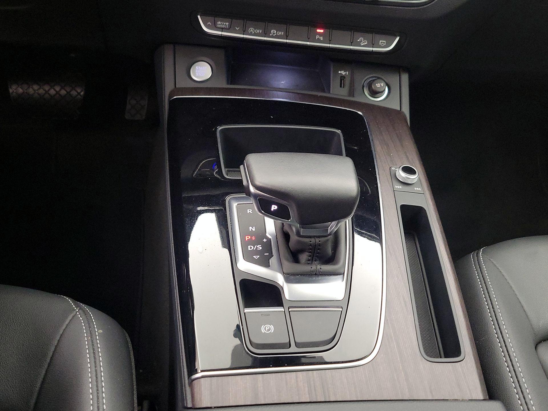 Thumbnail: 2023 Audi Q5 - 17