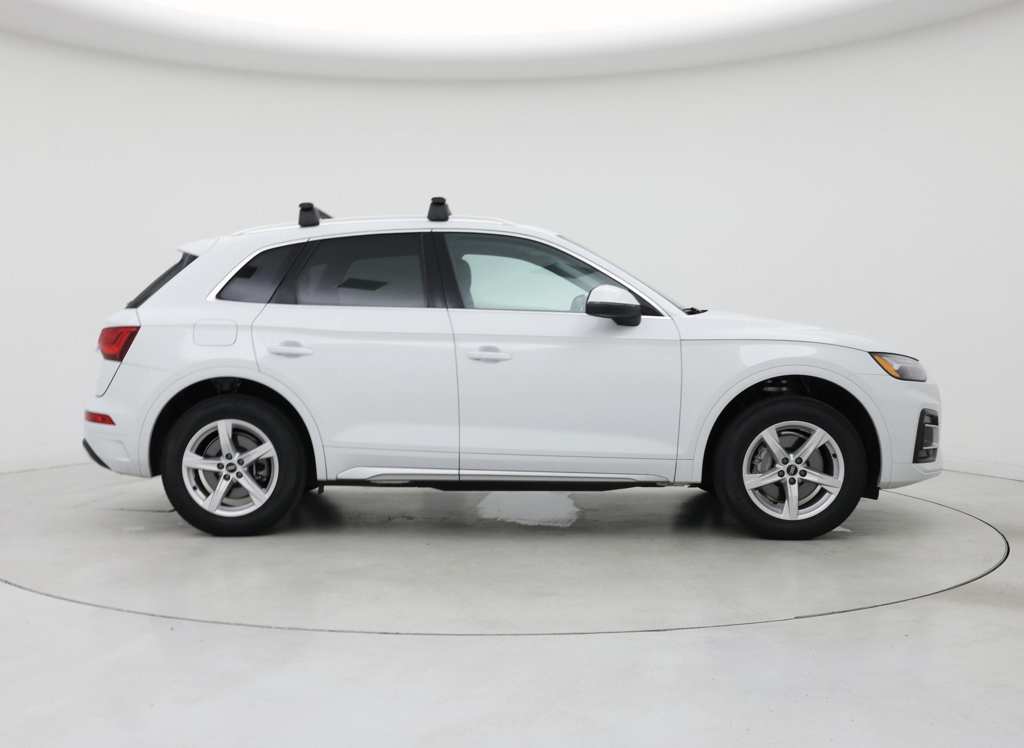 Thumbnail: 2023 Audi Q5 - 7