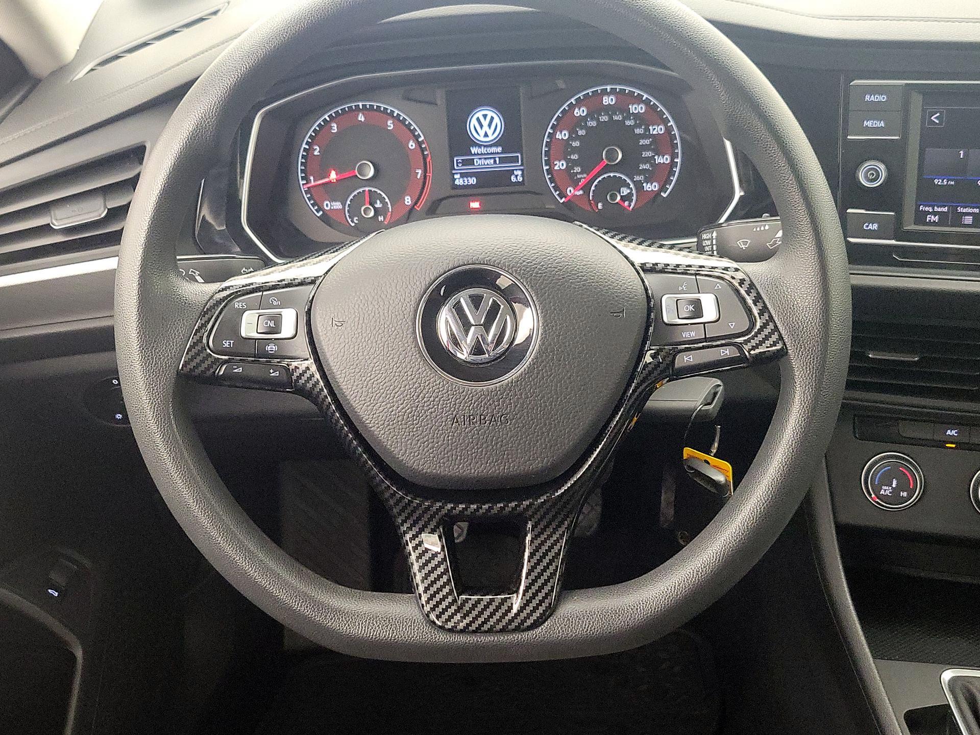 Thumbnail: 2019 Volkswagen Jetta - 10