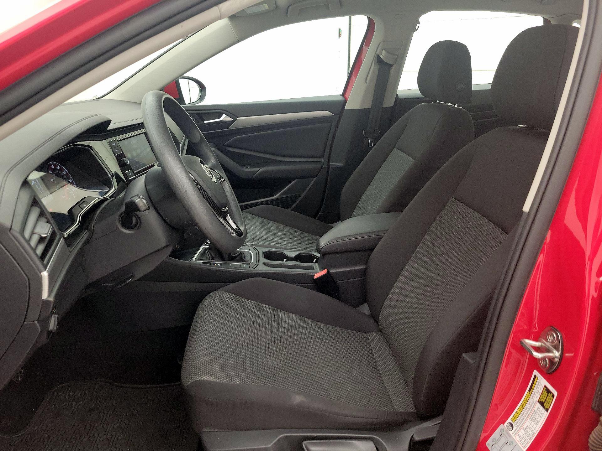 Thumbnail: 2019 Volkswagen Jetta - 11