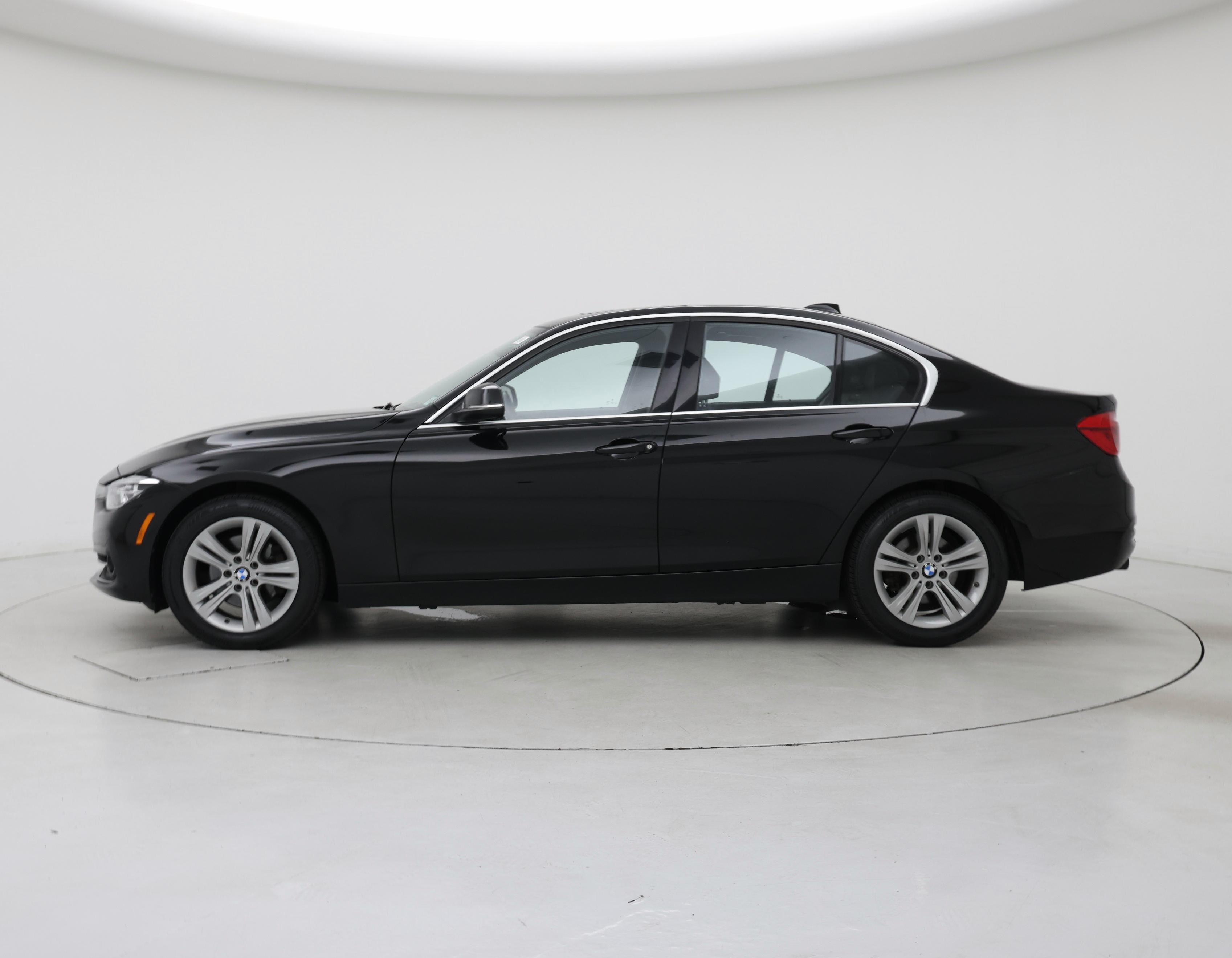 Thumbnail: 2018 BMW 3 Series - 3