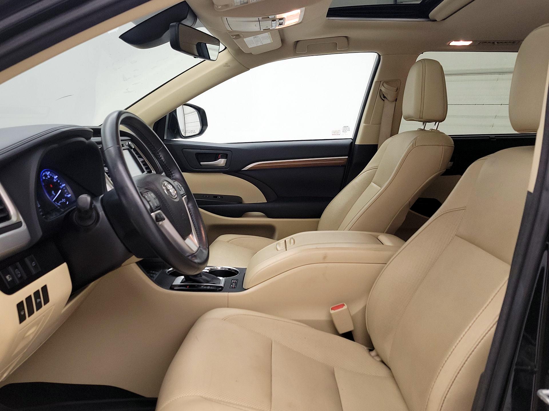 Thumbnail: 2017 Toyota Highlander - 11