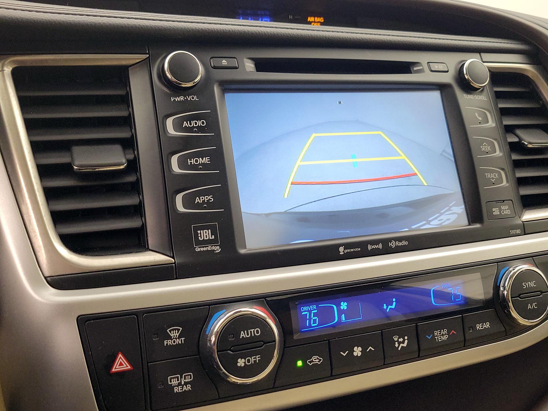 Thumbnail: 2017 Toyota Highlander - 14