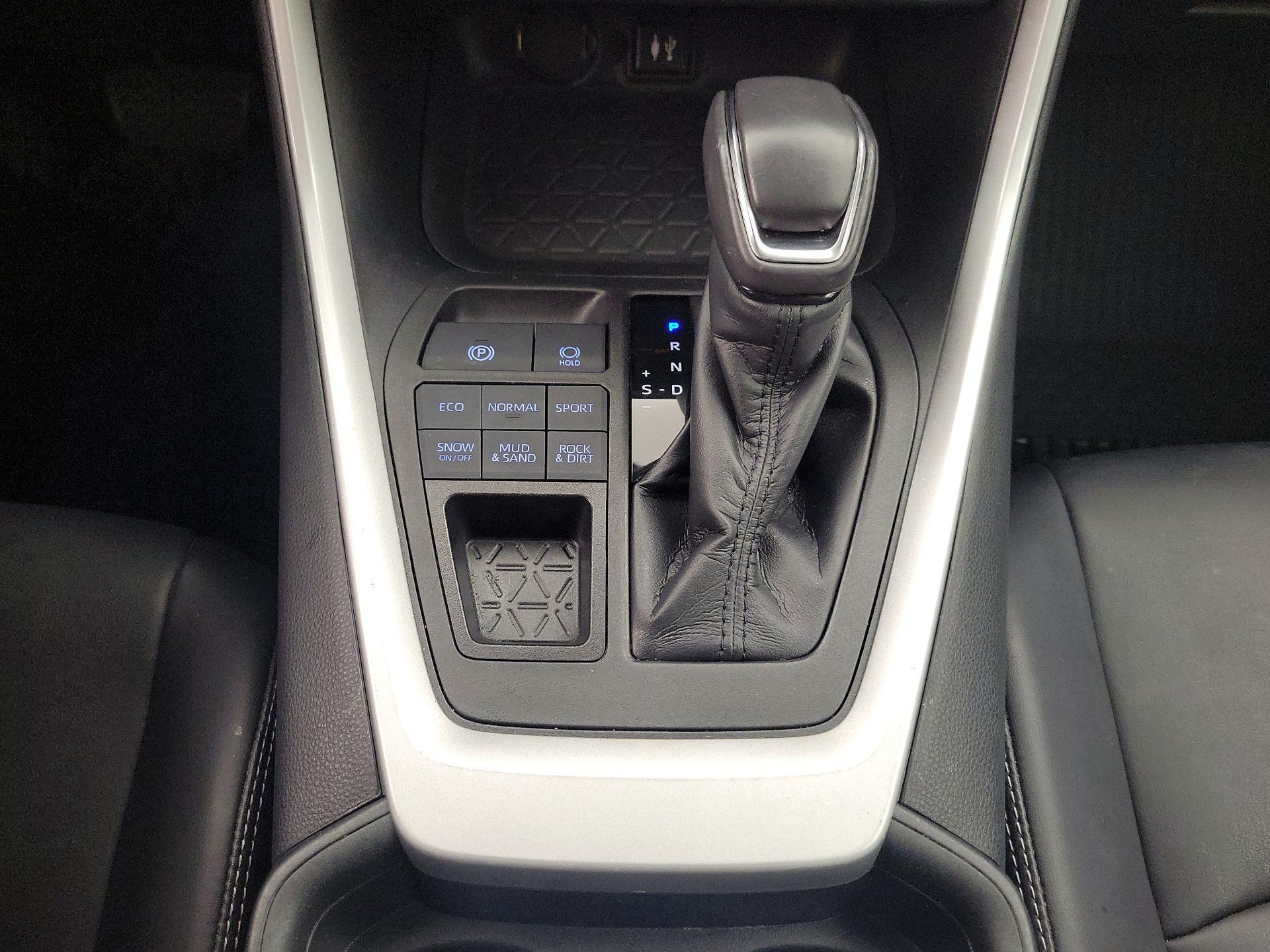 Thumbnail: 2019 Toyota RAV4 - 17