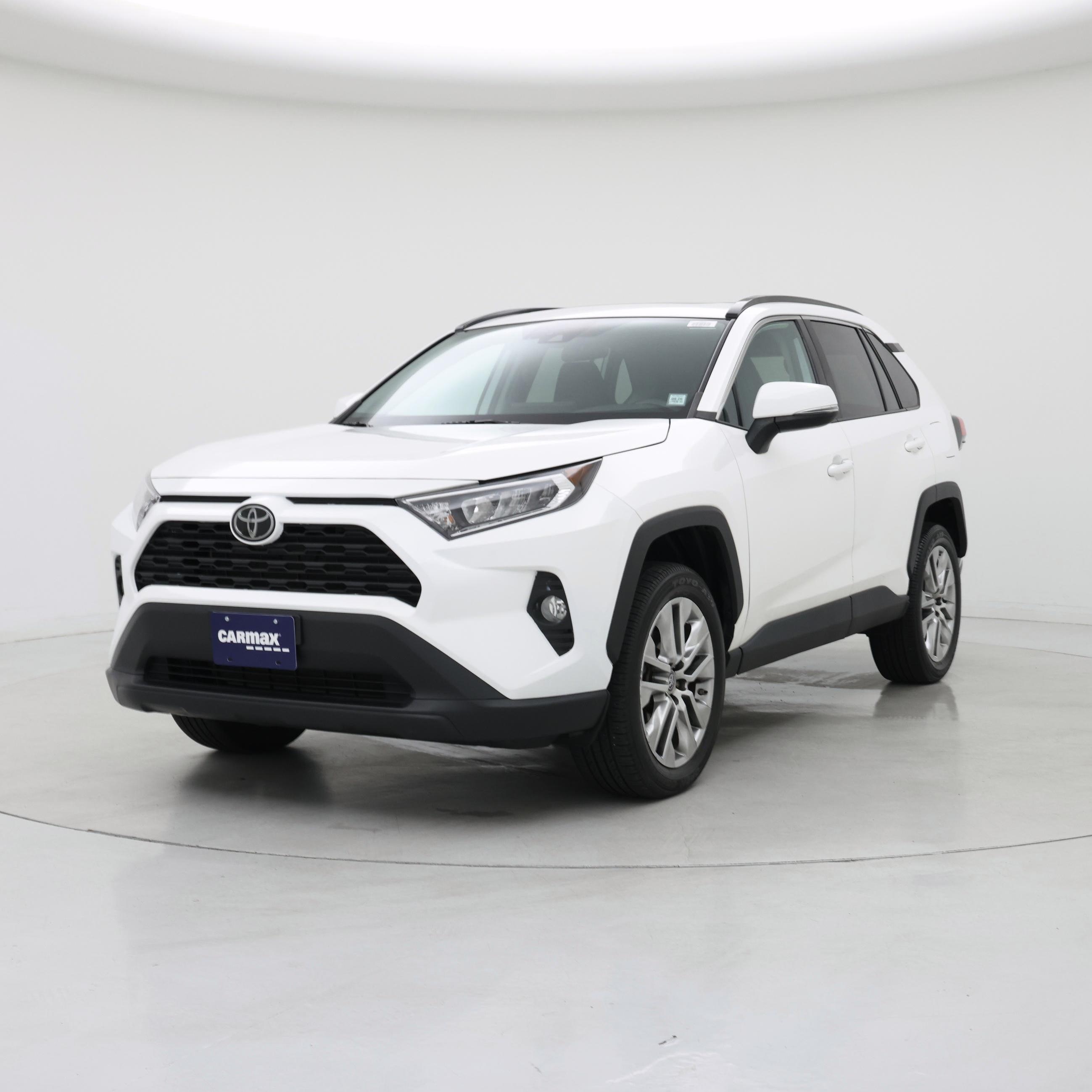 Thumbnail: 2019 Toyota RAV4 - 4