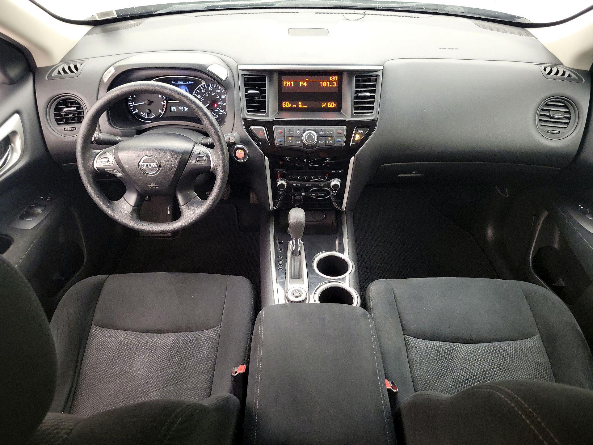 Thumbnail: 2015 Nissan Pathfinder - 9